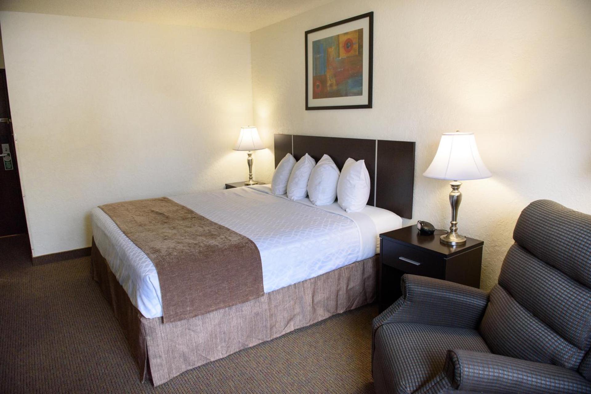 Americas Best Value Inn New Paltz photo 9