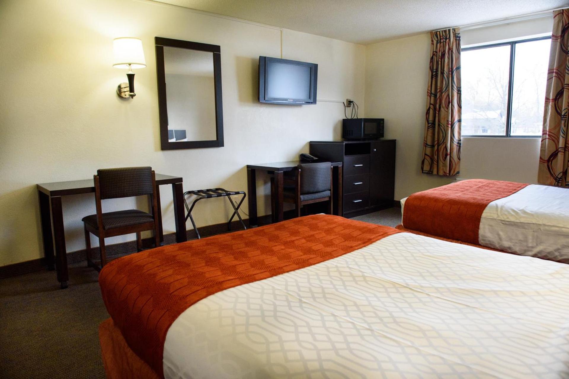 Americas Best Value Inn New Paltz photo 25