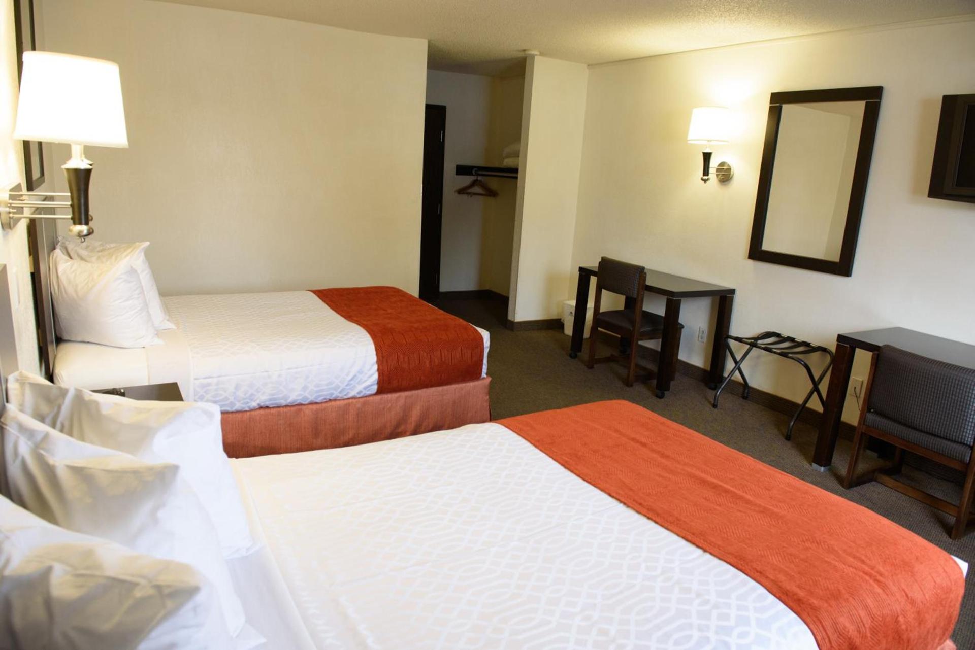 Americas Best Value Inn New Paltz photo 24