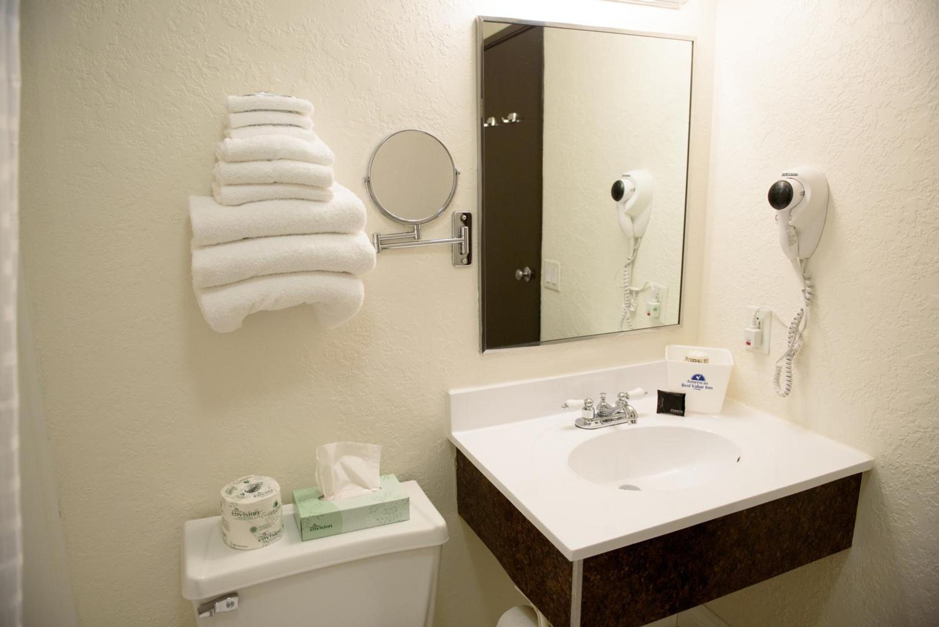 Americas Best Value Inn New Paltz photo 27