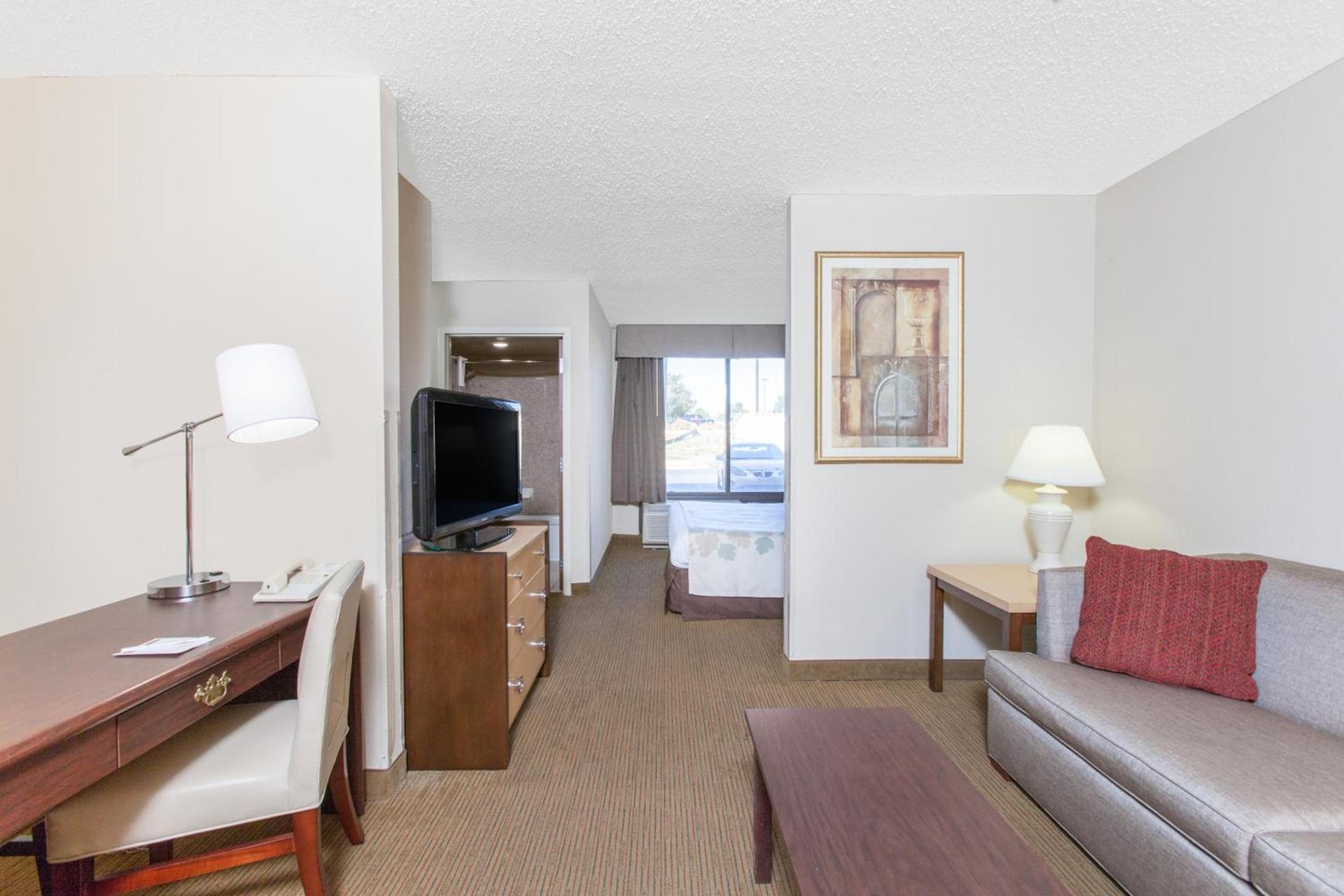 Hawthorn Suites Midwest City photo 15