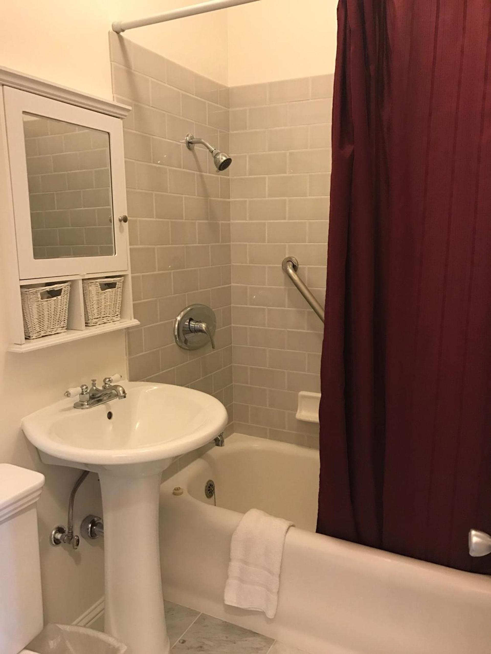 Mayflower Hotel photo 27