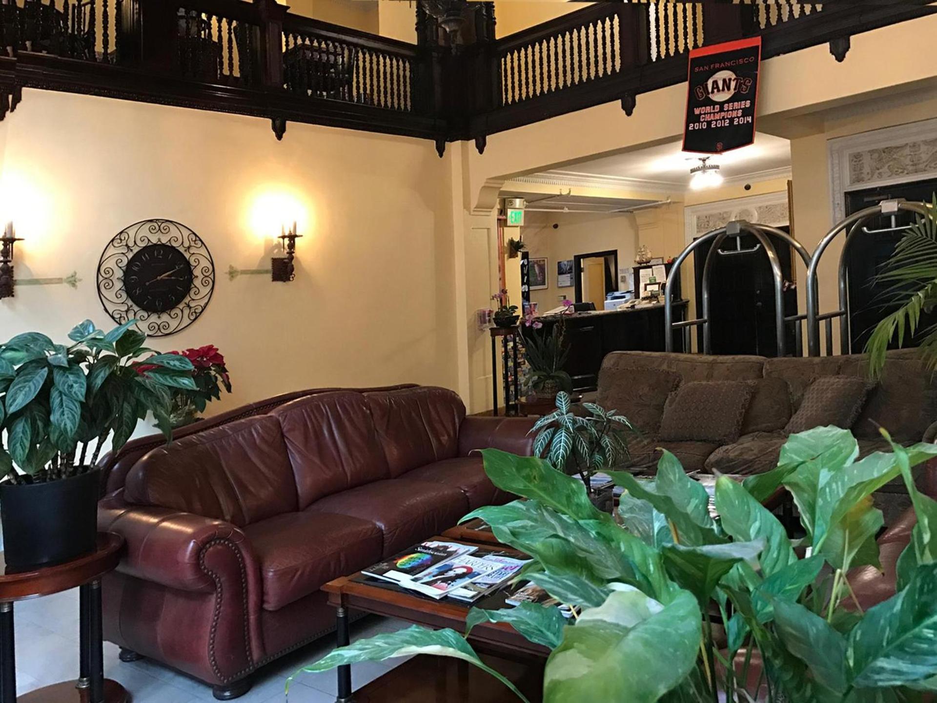 Mayflower Hotel photo 21