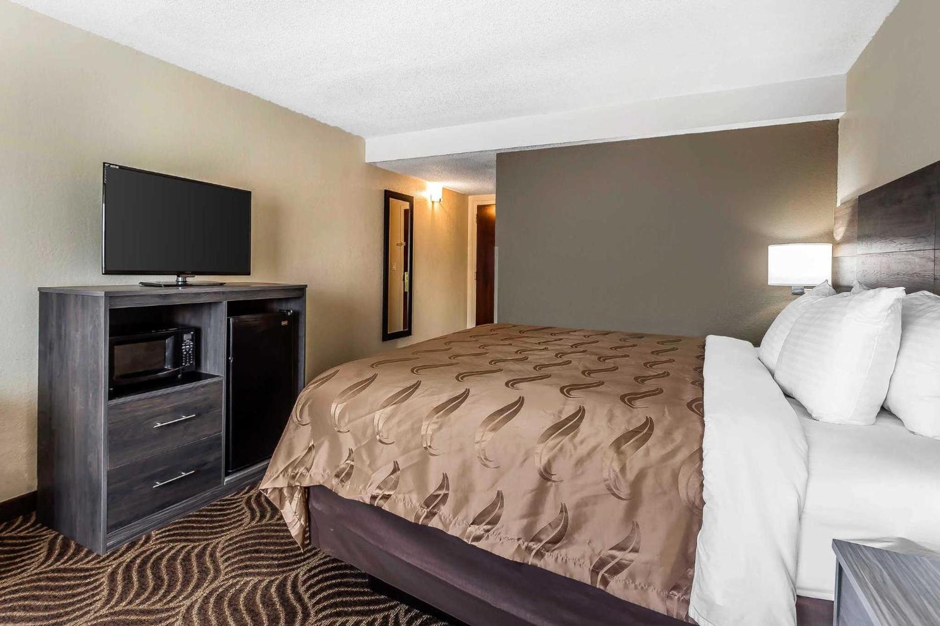 Quality Inn & Suites Salisbury South photo 24