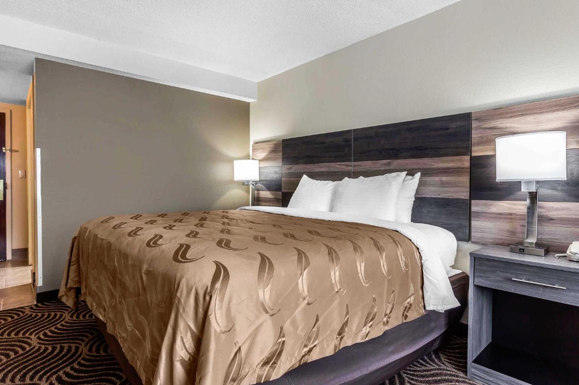 Quality Inn & Suites Salisbury South photo 22