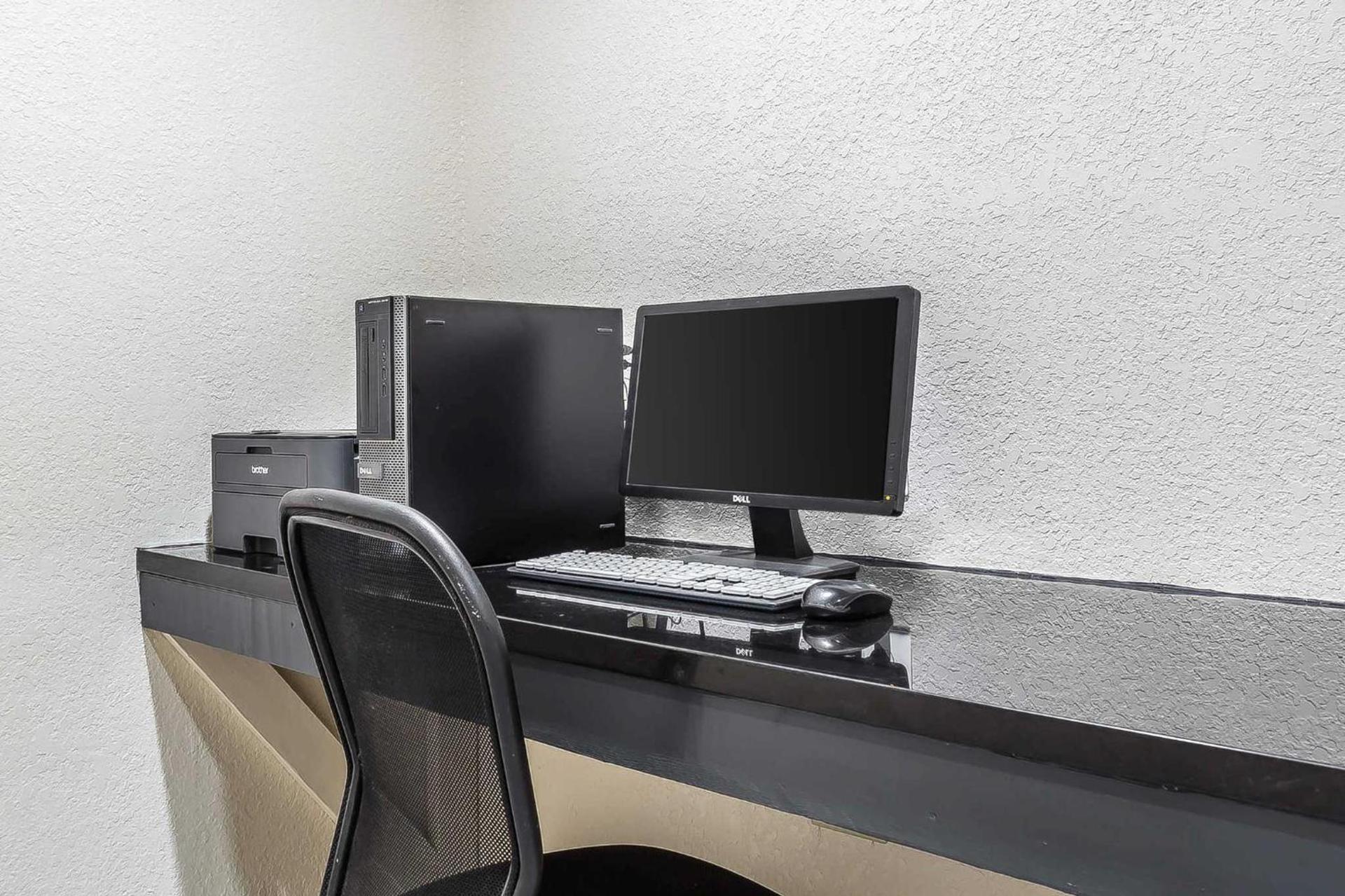 Quality Inn & Suites Salisbury South photo 10