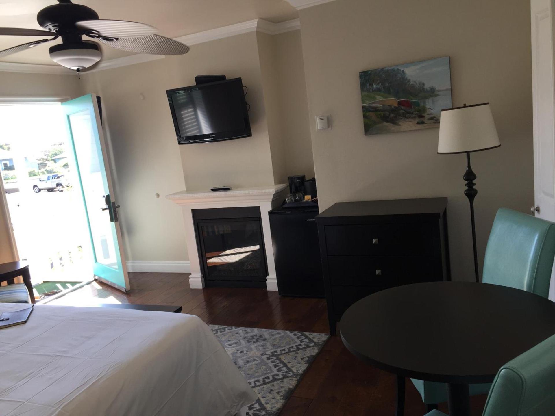 Beach Bungalow Inn and Suites photo 10