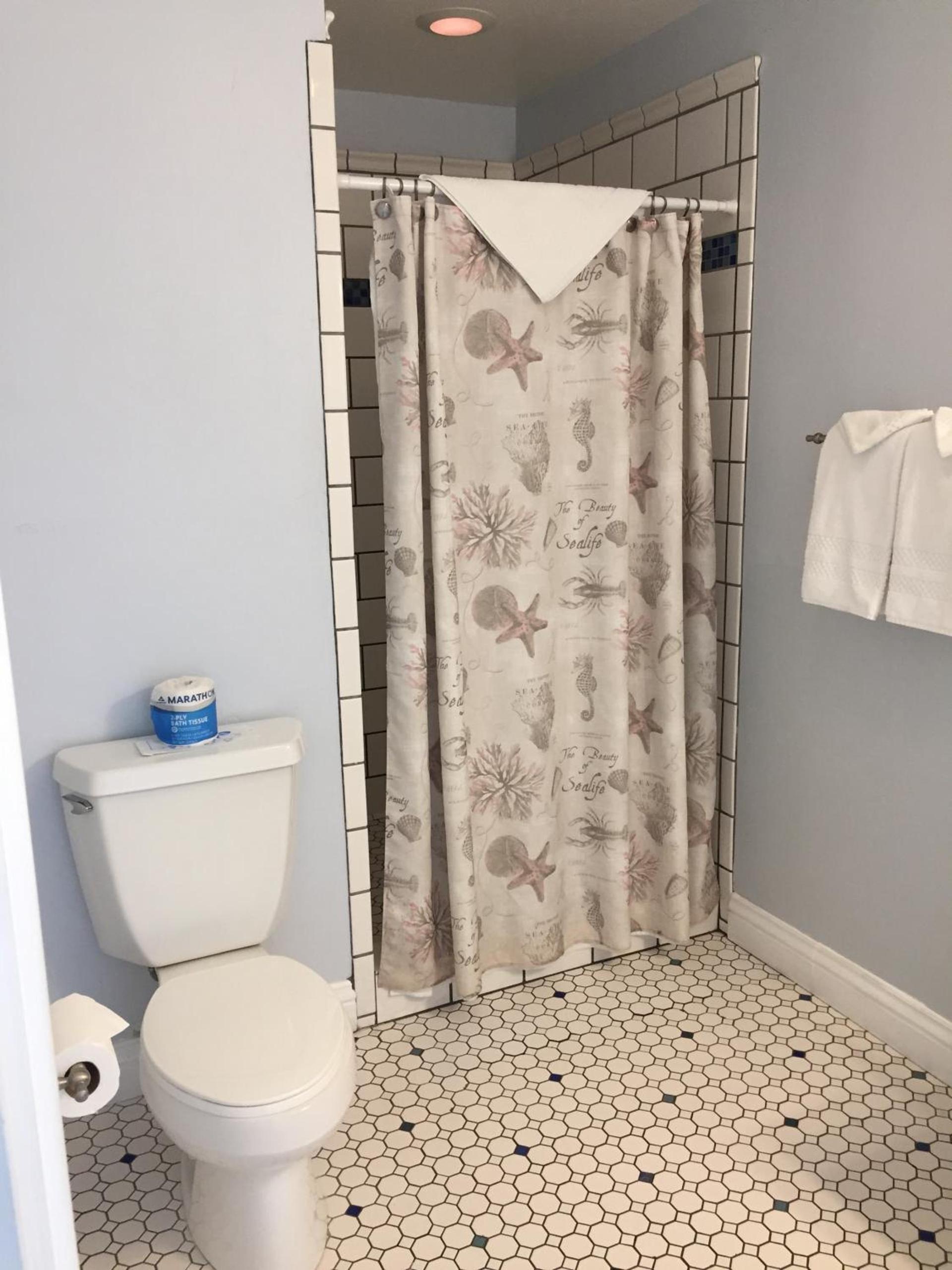 Beach Bungalow Inn and Suites photo 3