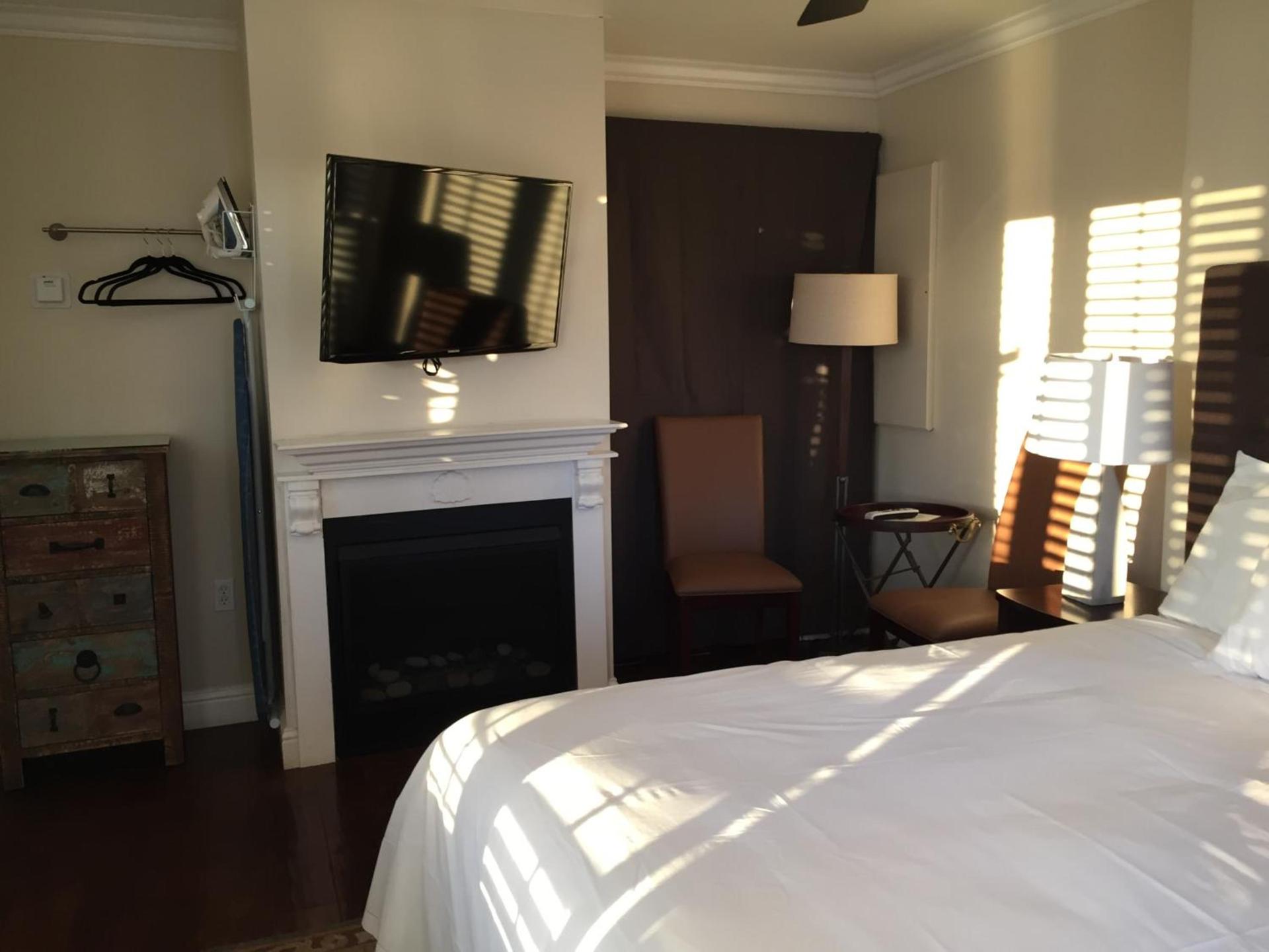 Beach Bungalow Inn and Suites photo 13
