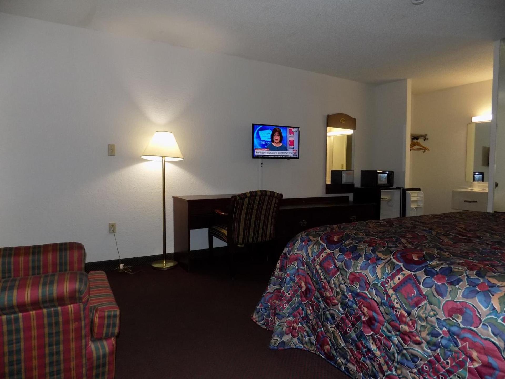 Plaza Inn photo 13