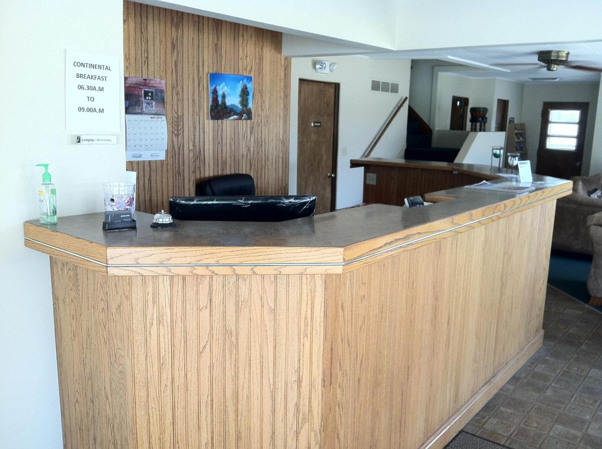 Brooks Motel photo 18