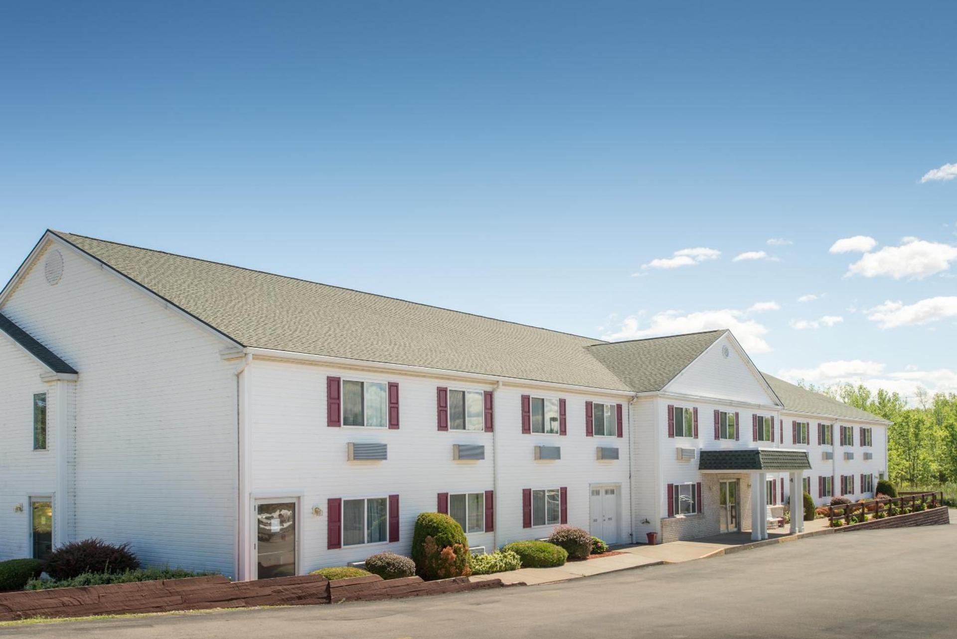 Rodeway Inn photo 18