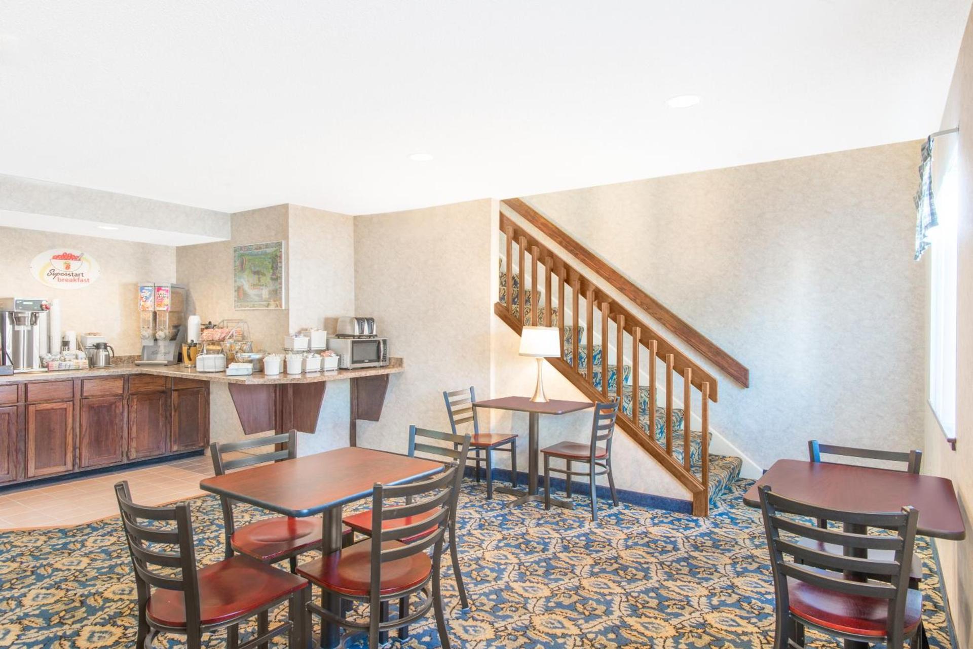 Rodeway Inn photo 19