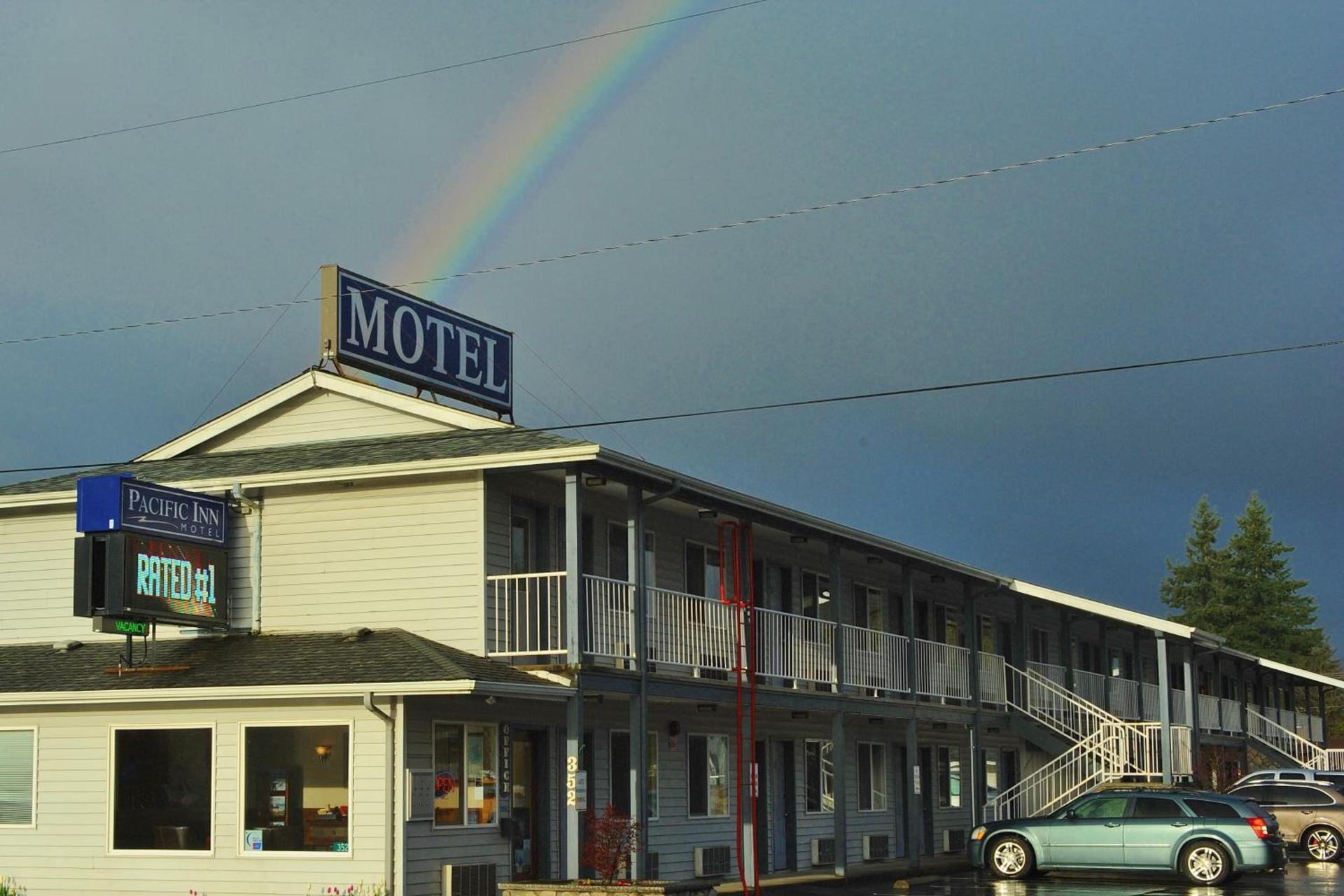 Pacific Inn Motel photo 4