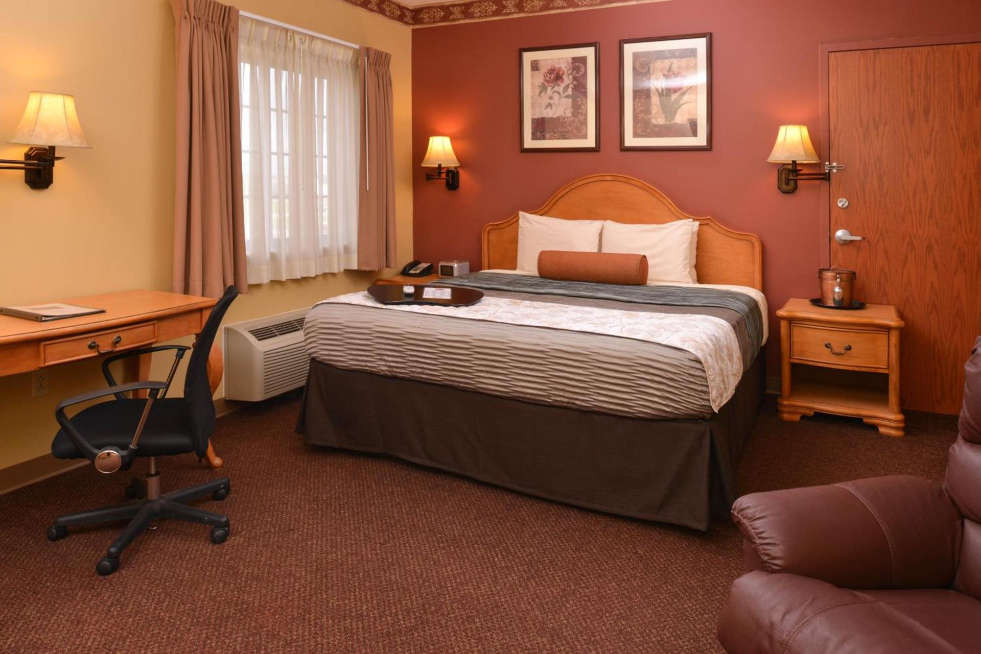 Country Hearth Inn & Suites Edwardsville photo 13