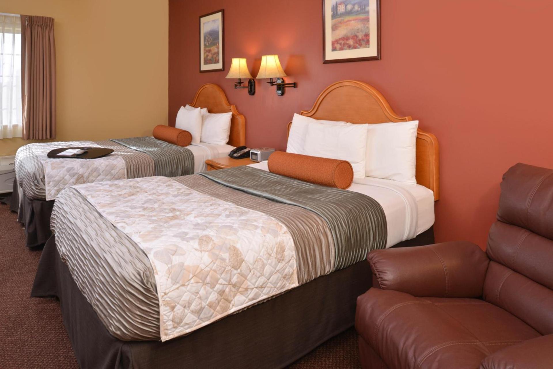 Country Hearth Inn & Suites Edwardsville photo 23
