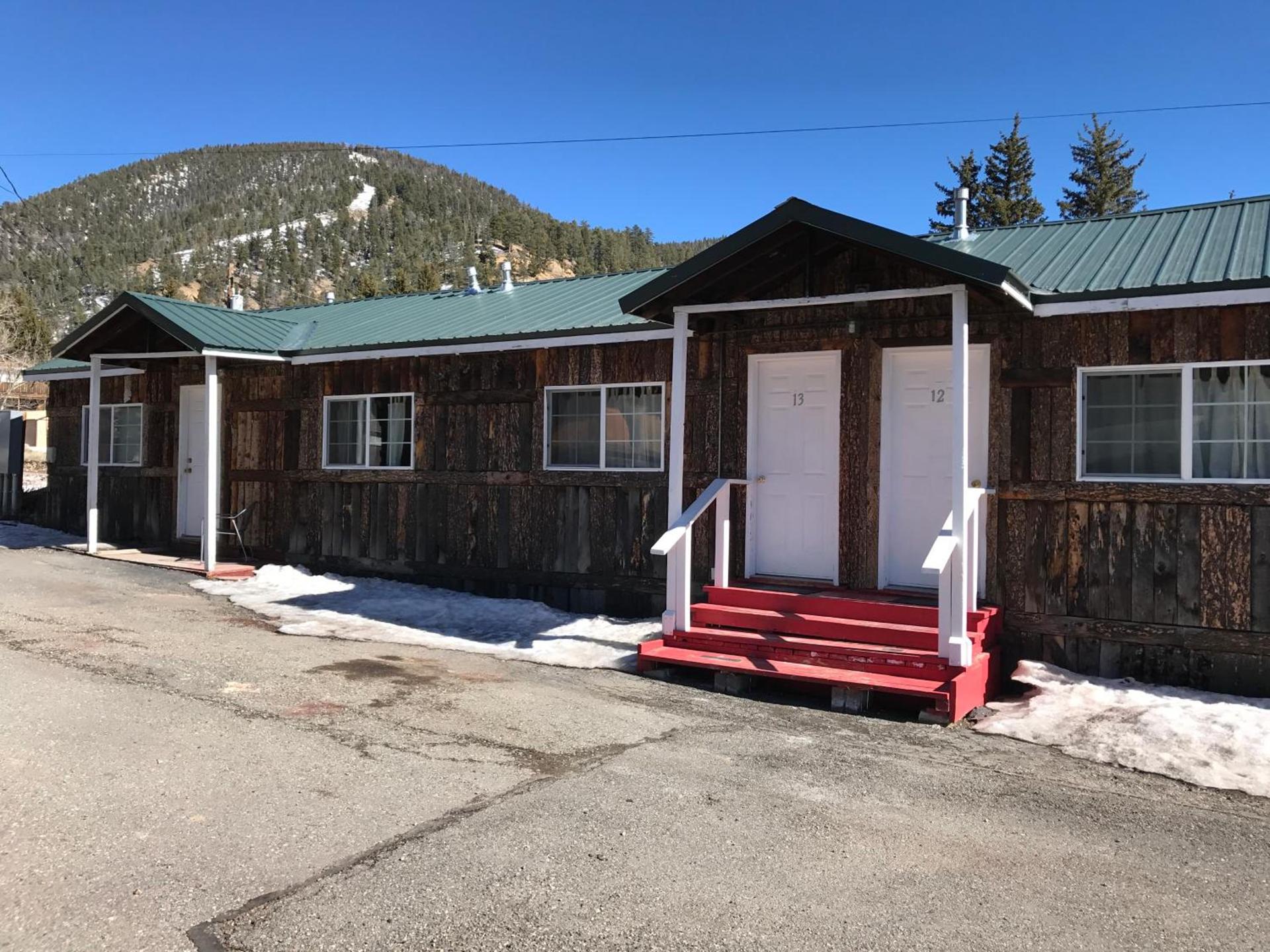 Deer Lodge photo 12