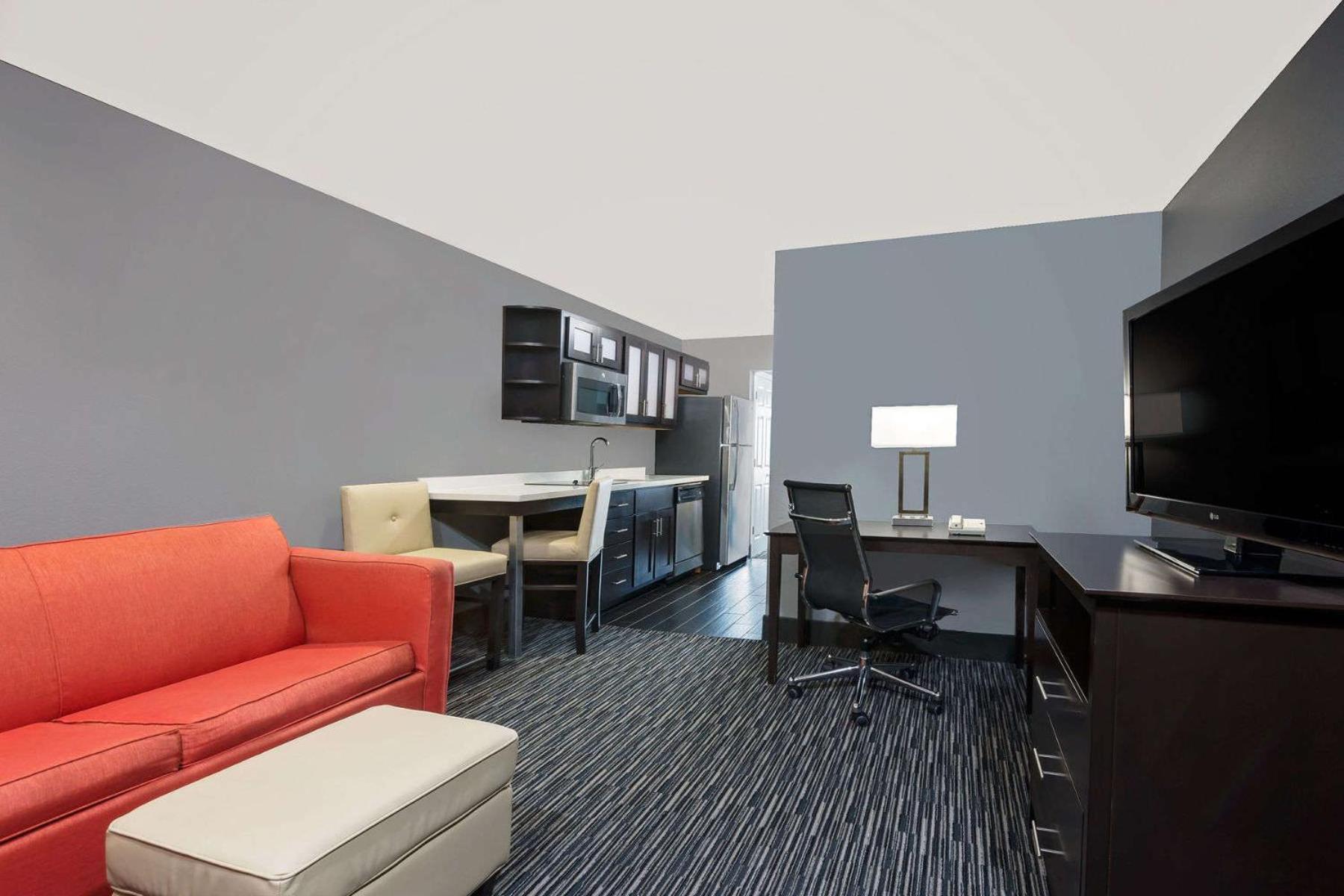 Hawthorn Extended Stay by Wyndham Columbus West photo 4