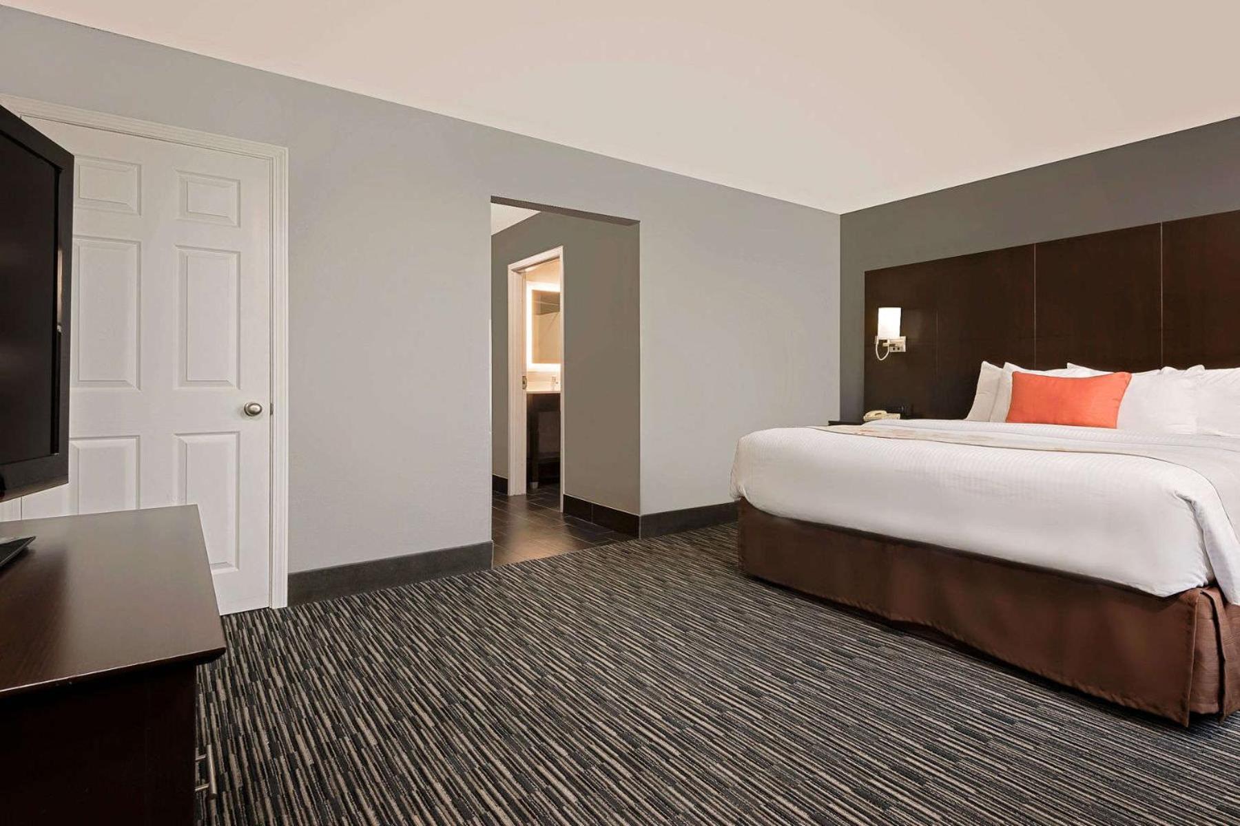 Hawthorn Extended Stay by Wyndham Columbus West photo 6
