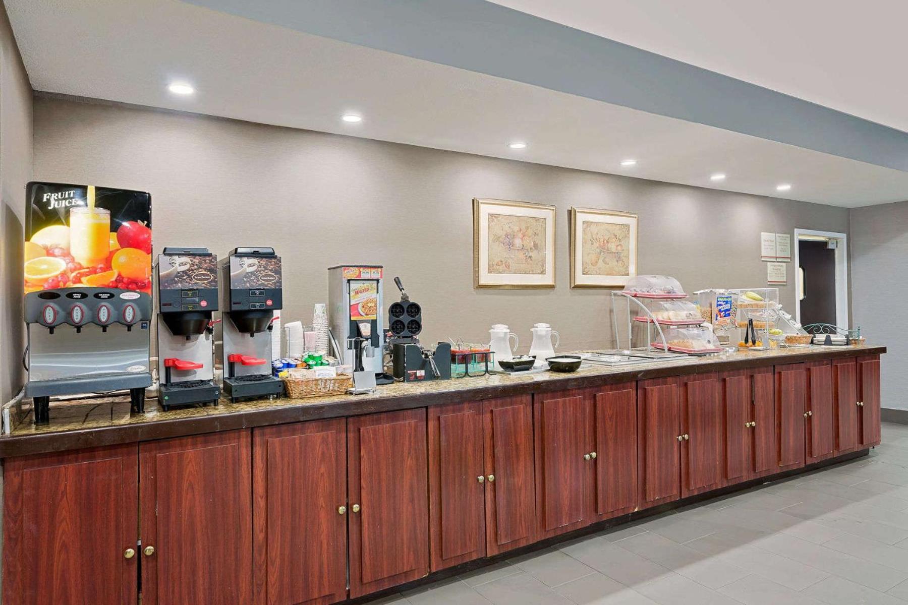 Hawthorn Extended Stay by Wyndham Columbus West photo 11