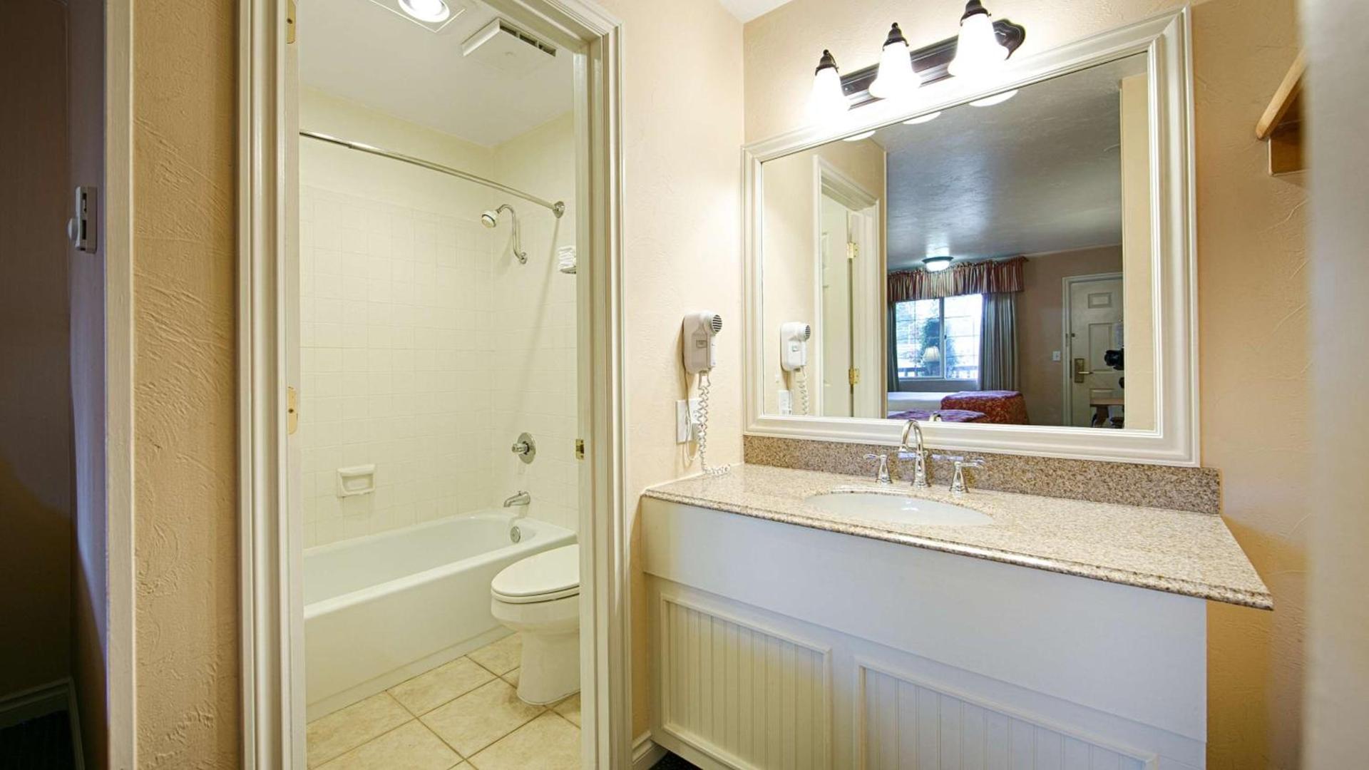Best Western Country Lane Inn photo 33