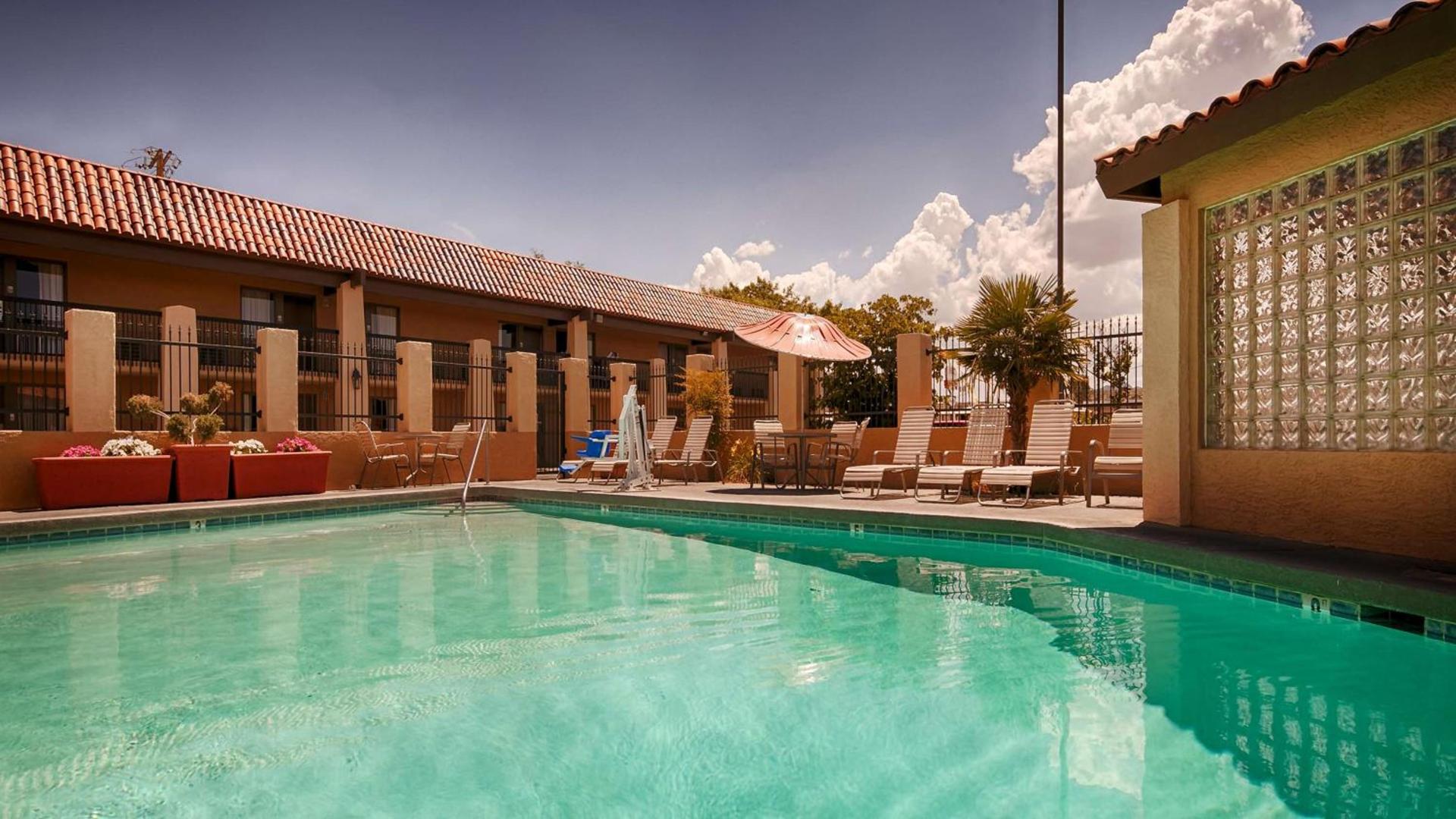 Best Western Plus A Wayfarer's Inn & Suites photo 6