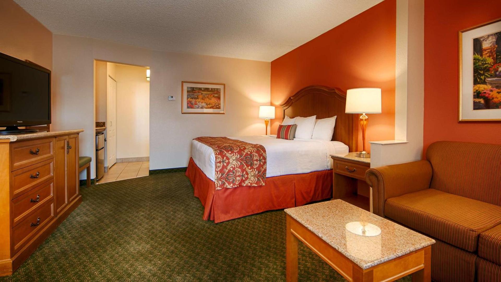 Best Western Plus A Wayfarer's Inn & Suites photo 8