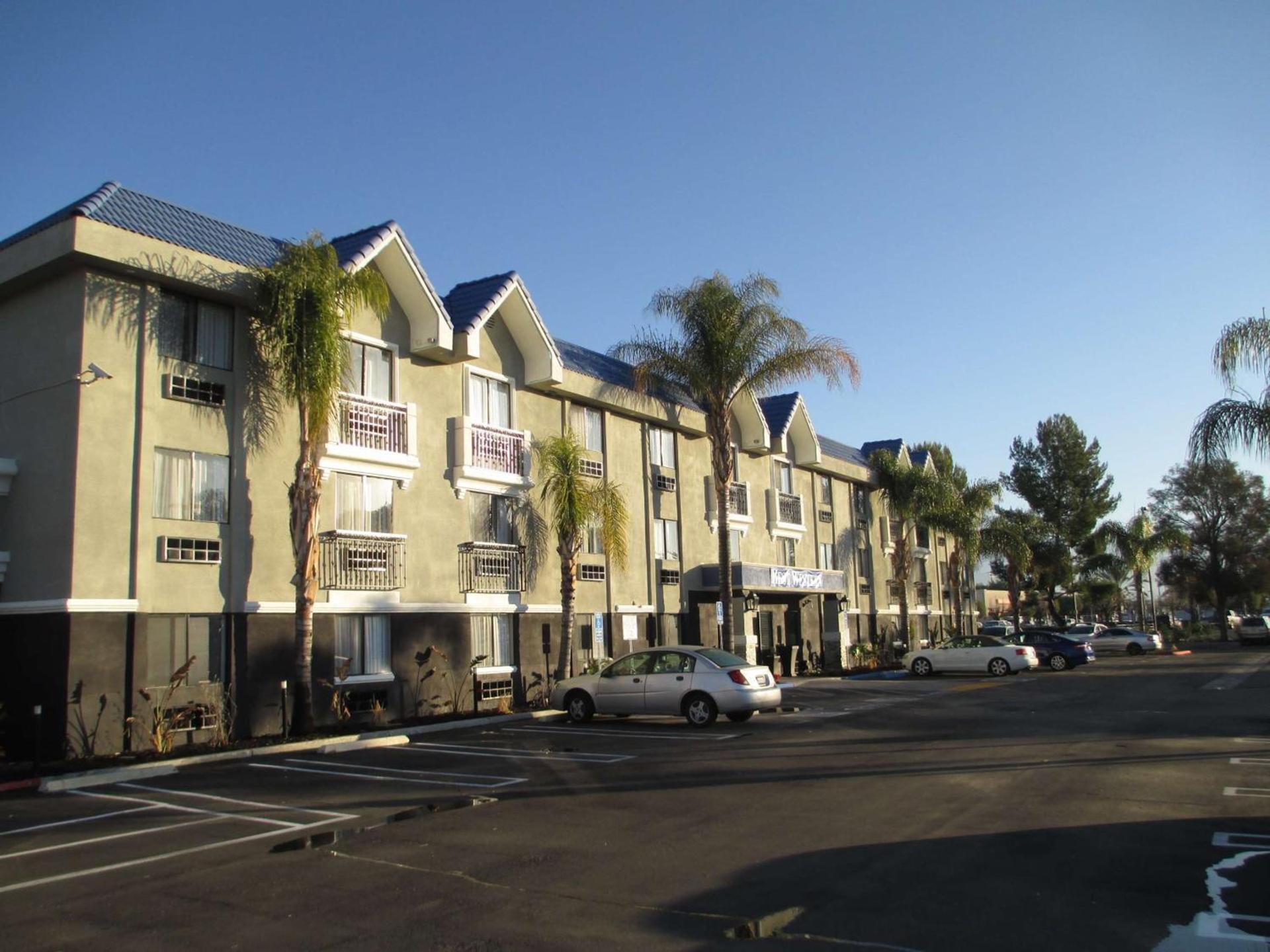 Best Western Plus Diamond Valley Inn photo 10