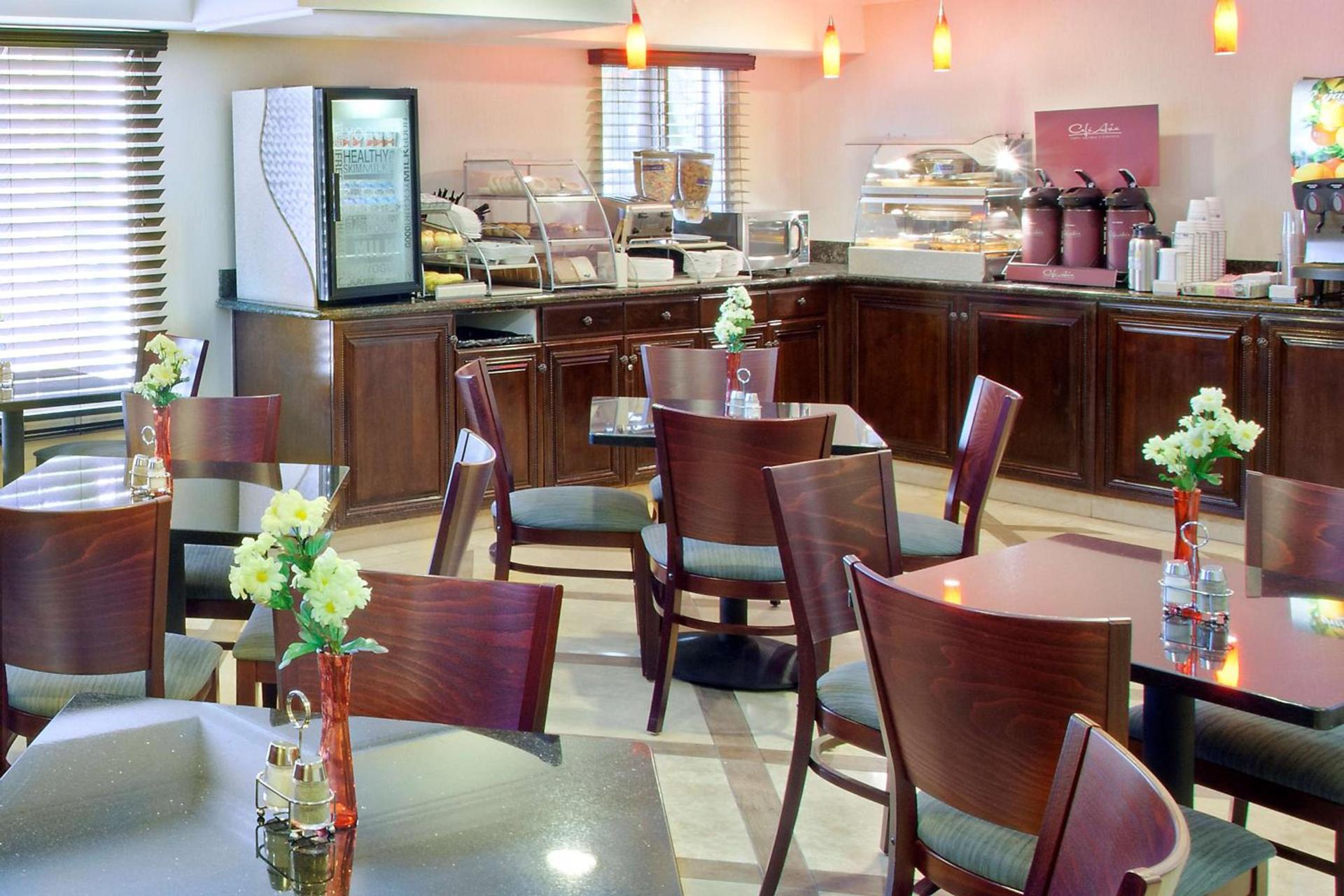Best Western Plus Marina Shores Hotel photo 19
