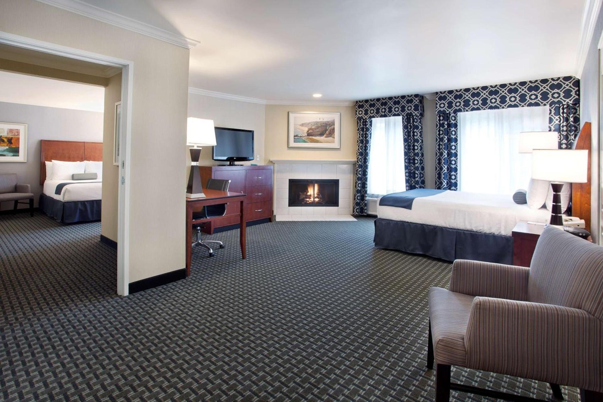 Best Western Plus Marina Shores Hotel photo 13