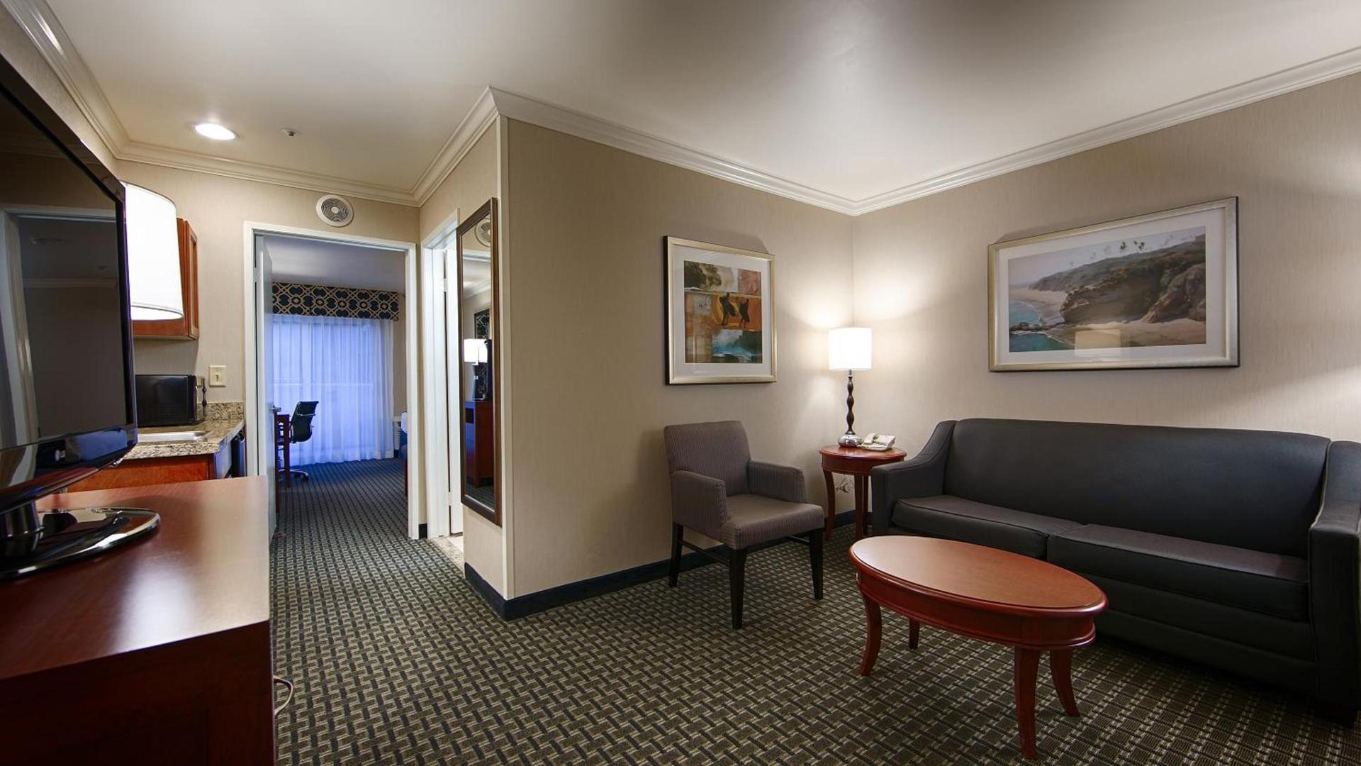 Best Western Plus Marina Shores Hotel photo 15
