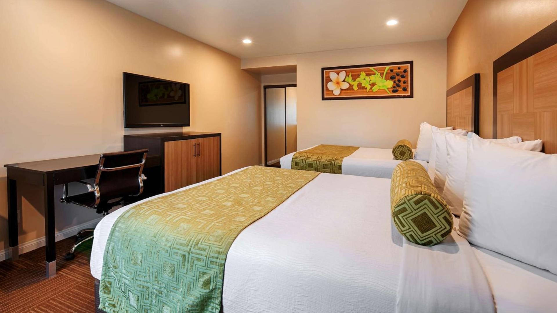 Best Western Plus Glendale photo 17