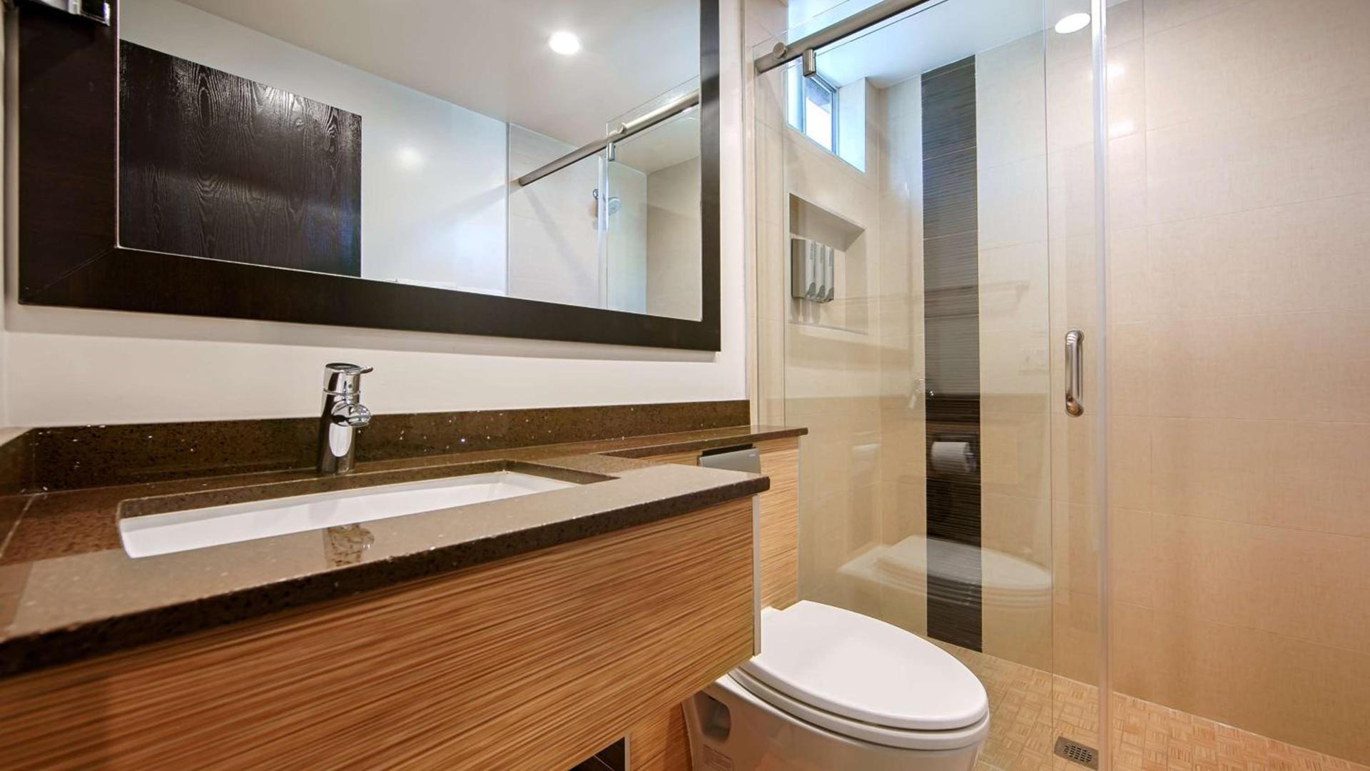 Best Western Plus Glendale photo 11