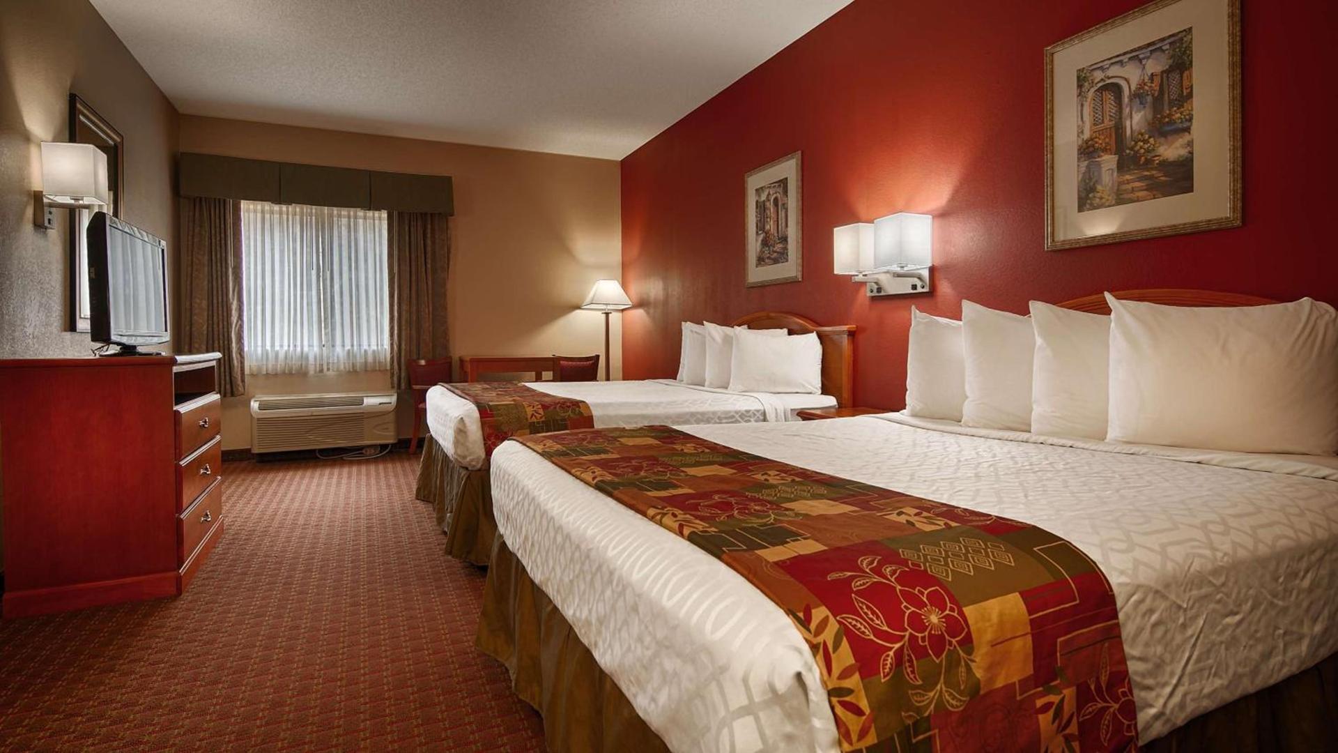 Millennium Inn photo 27