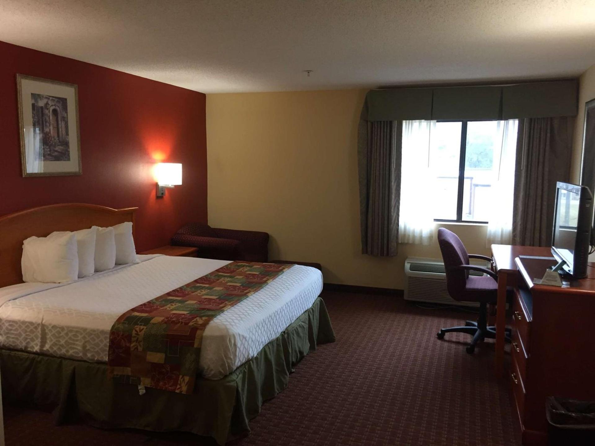 Millennium Inn photo 6