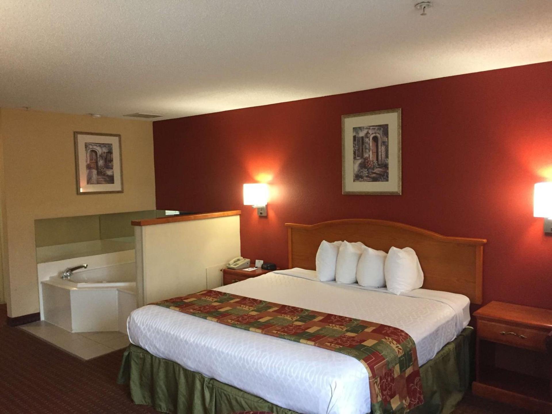 Millennium Inn photo 12