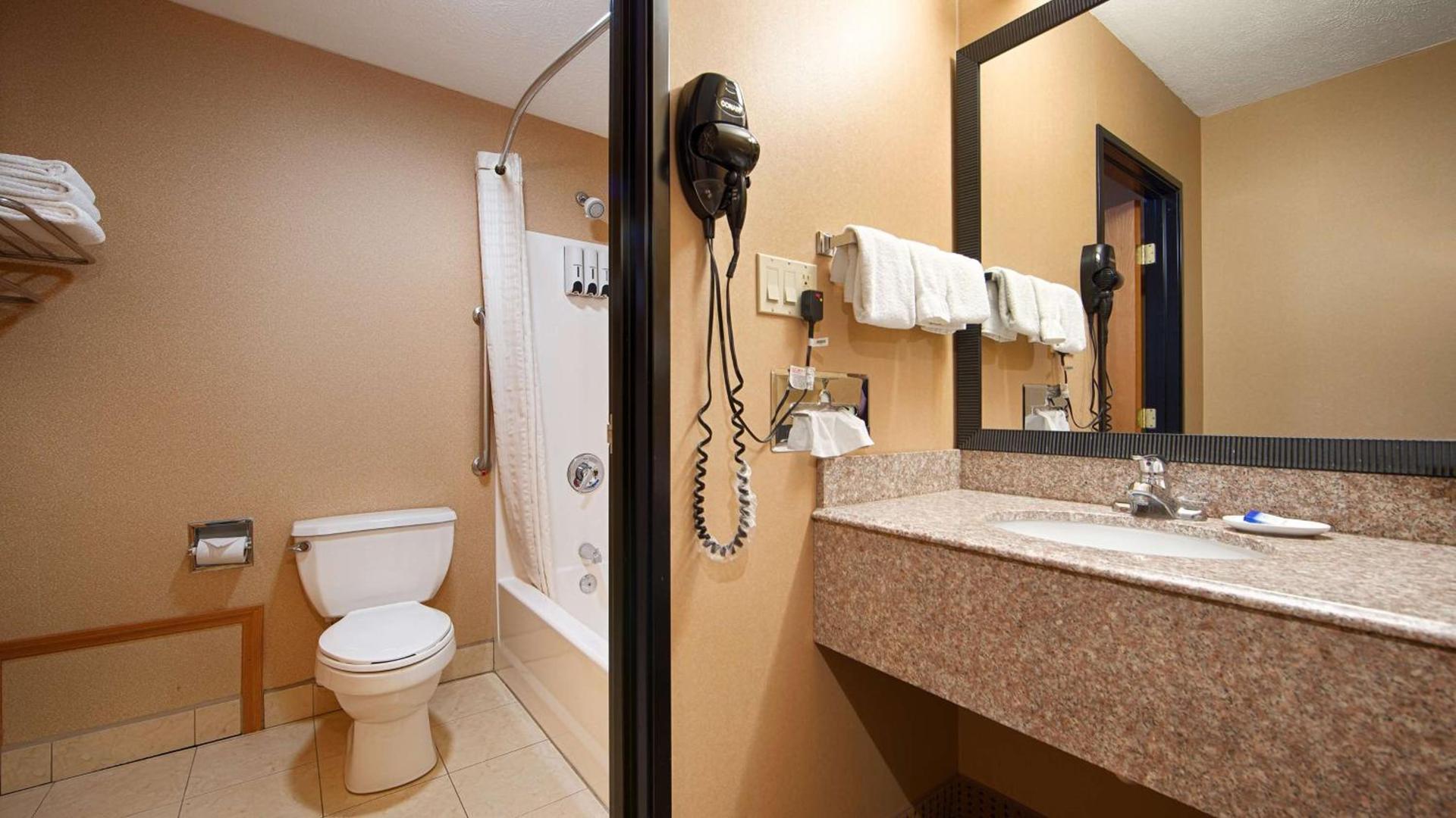 Days Inn by Wyndham Lincoln, IL Route 66 photo 73