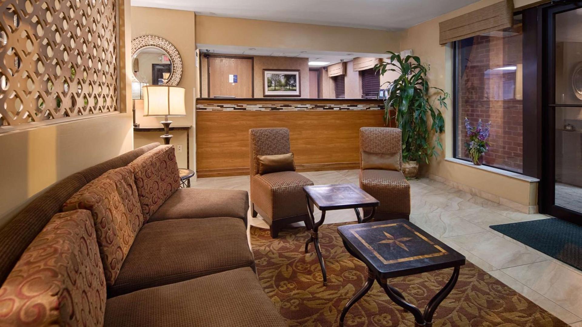 MHO INN and SUITES photo 2