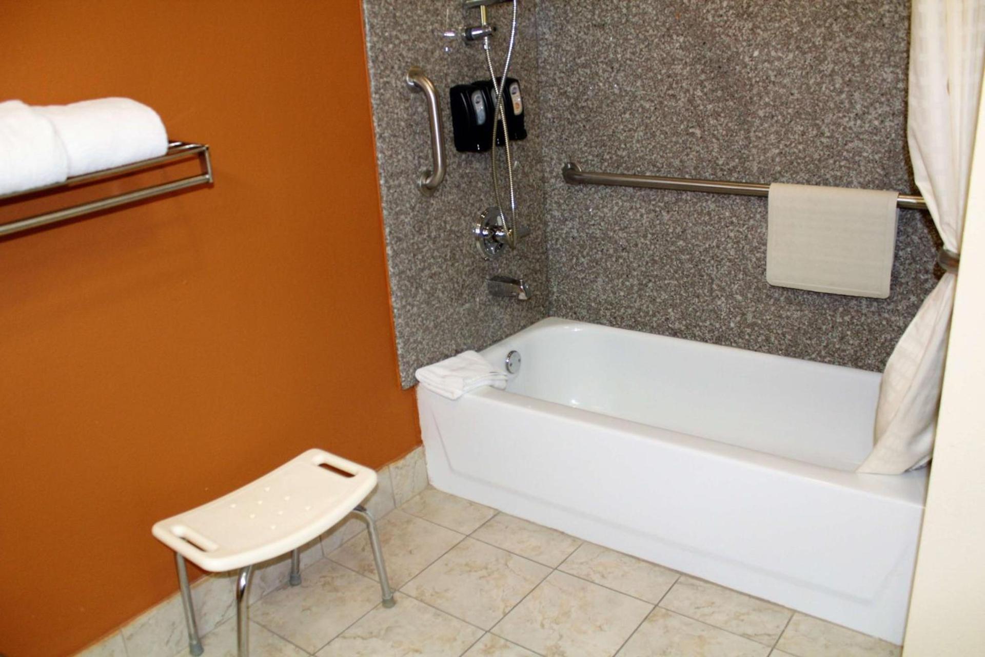 Best Western Kenosha Inn photo 12