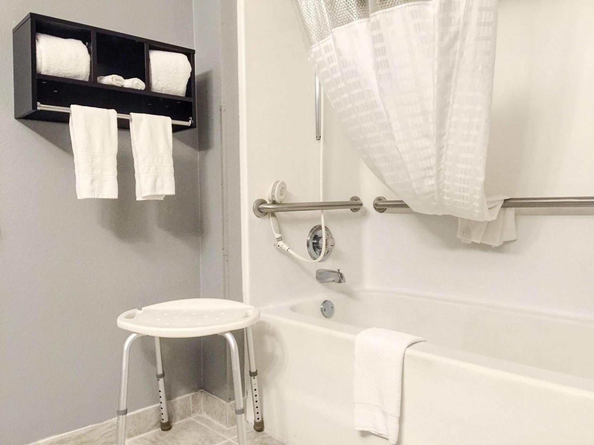 Best Western Executive Inn- Mount Gilead photo 17