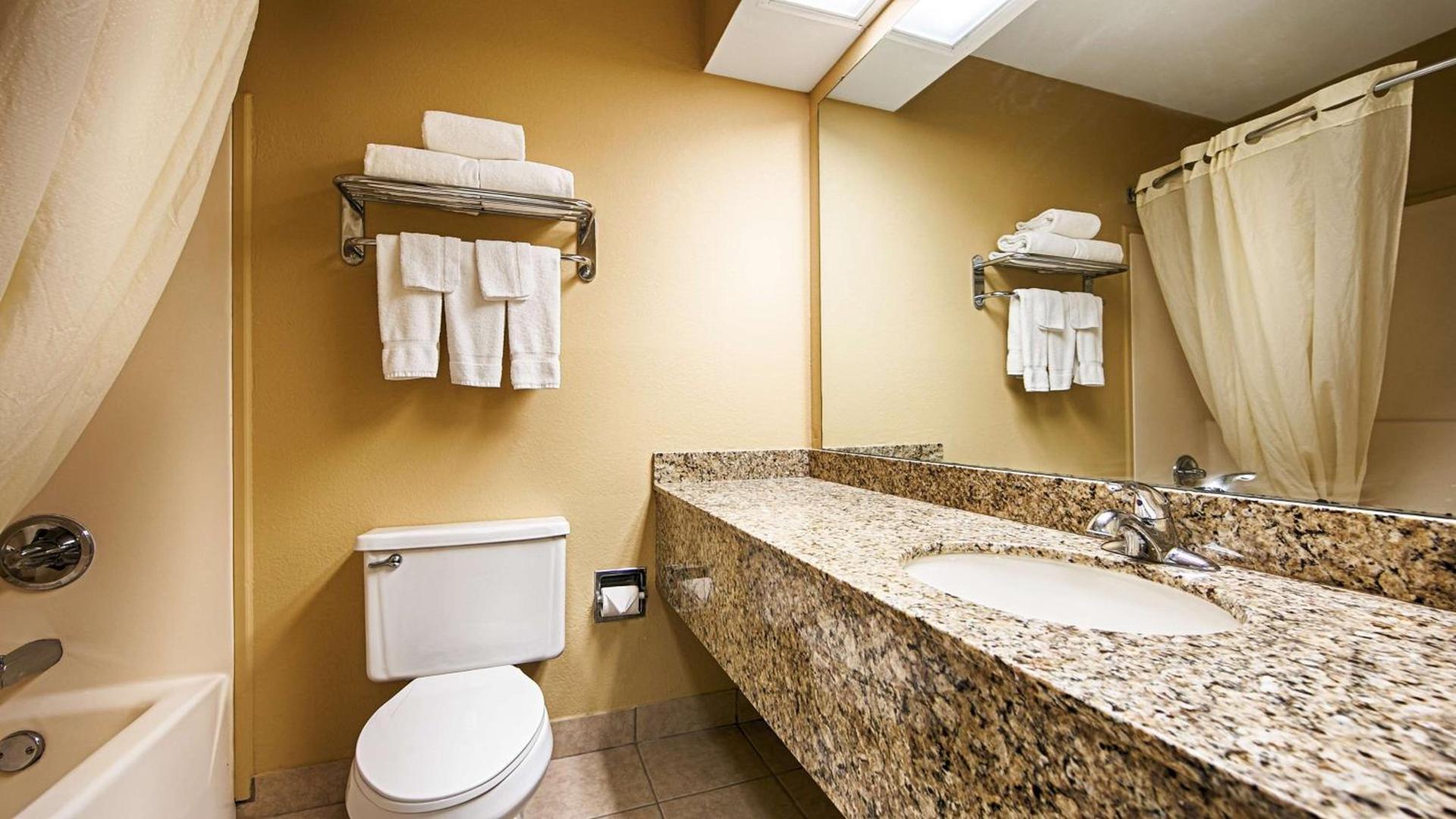 Best Western Shelbyville Lodge photo 20