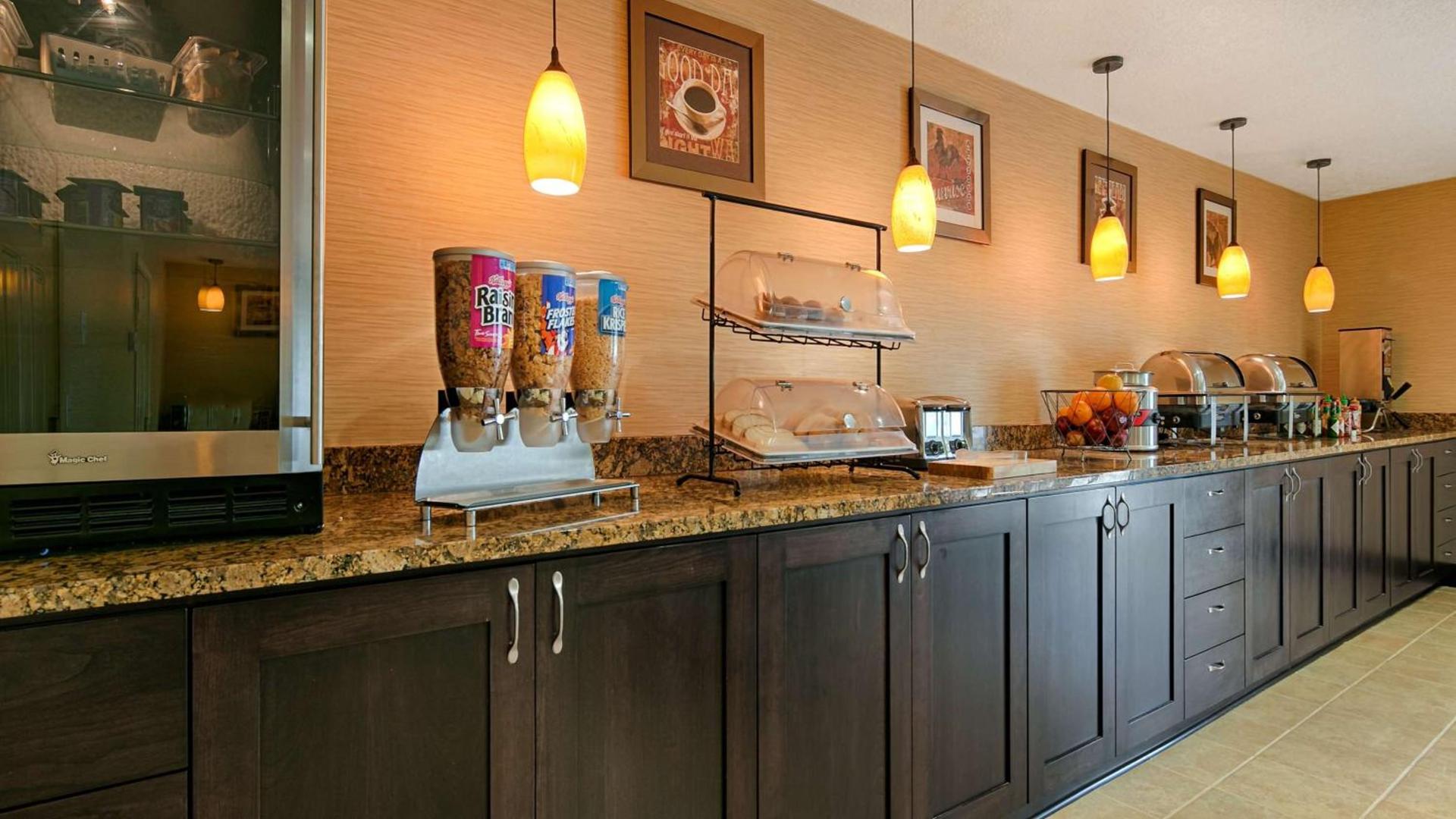 Best Western Plus Grand Manor Inn photo 20