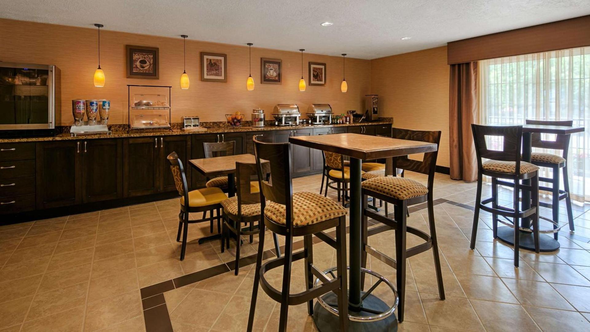 Best Western Plus Grand Manor Inn photo 21