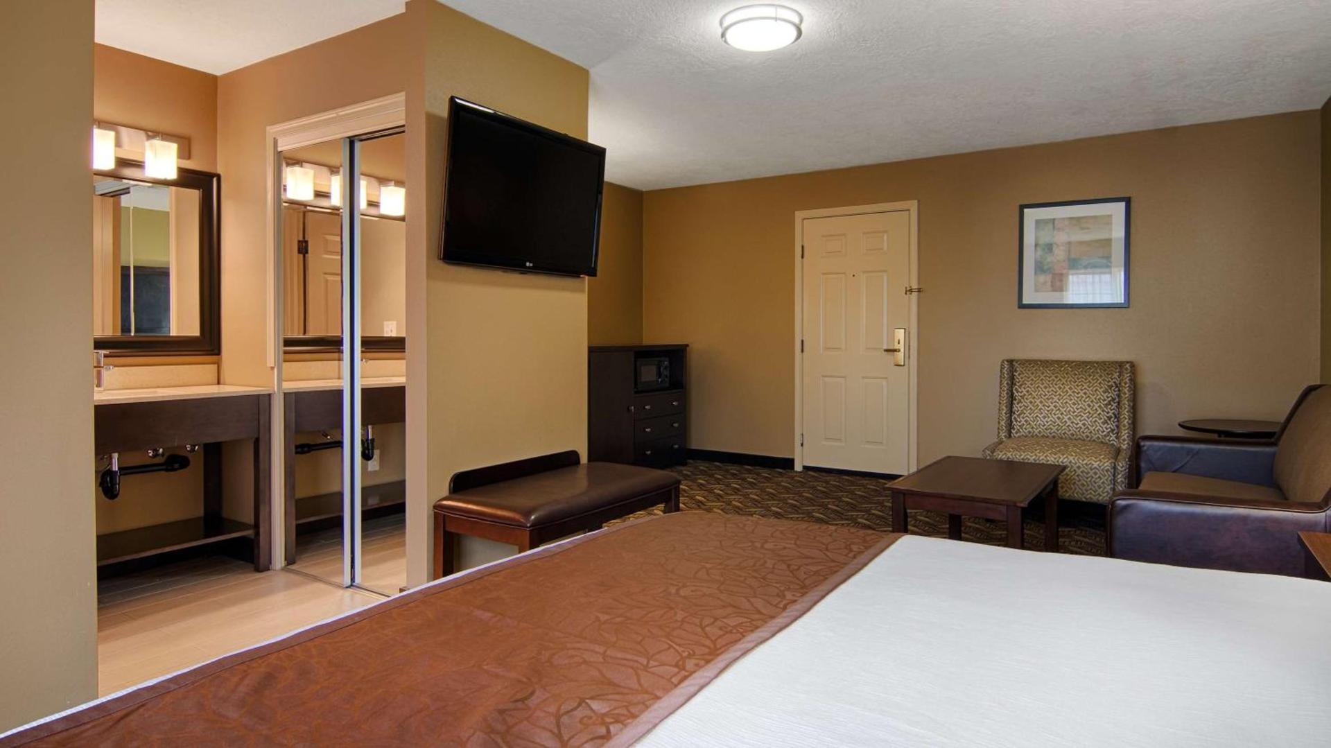Best Western Plus Grand Manor Inn photo 12
