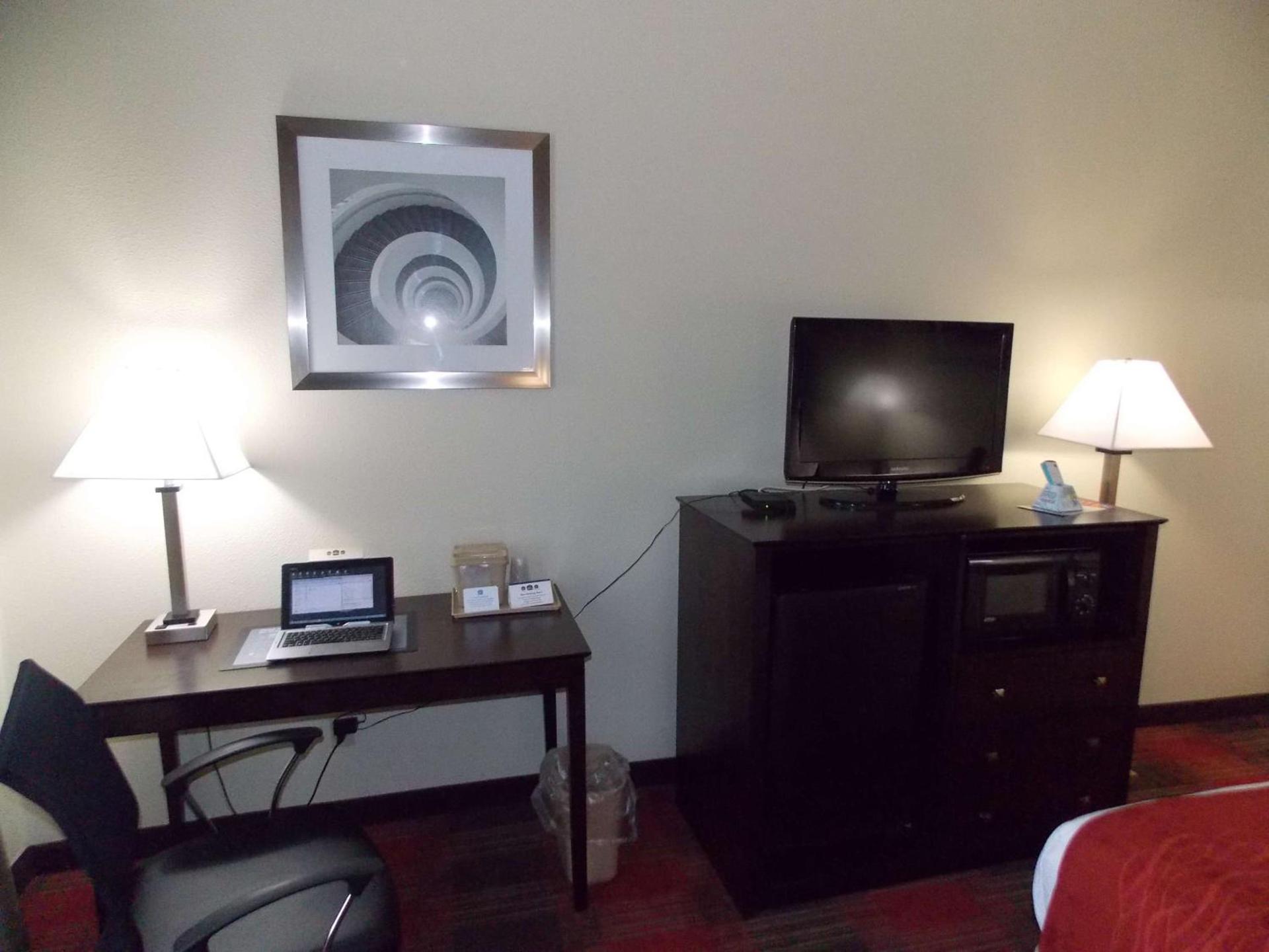 Best Western Springfield West Inn photo 13