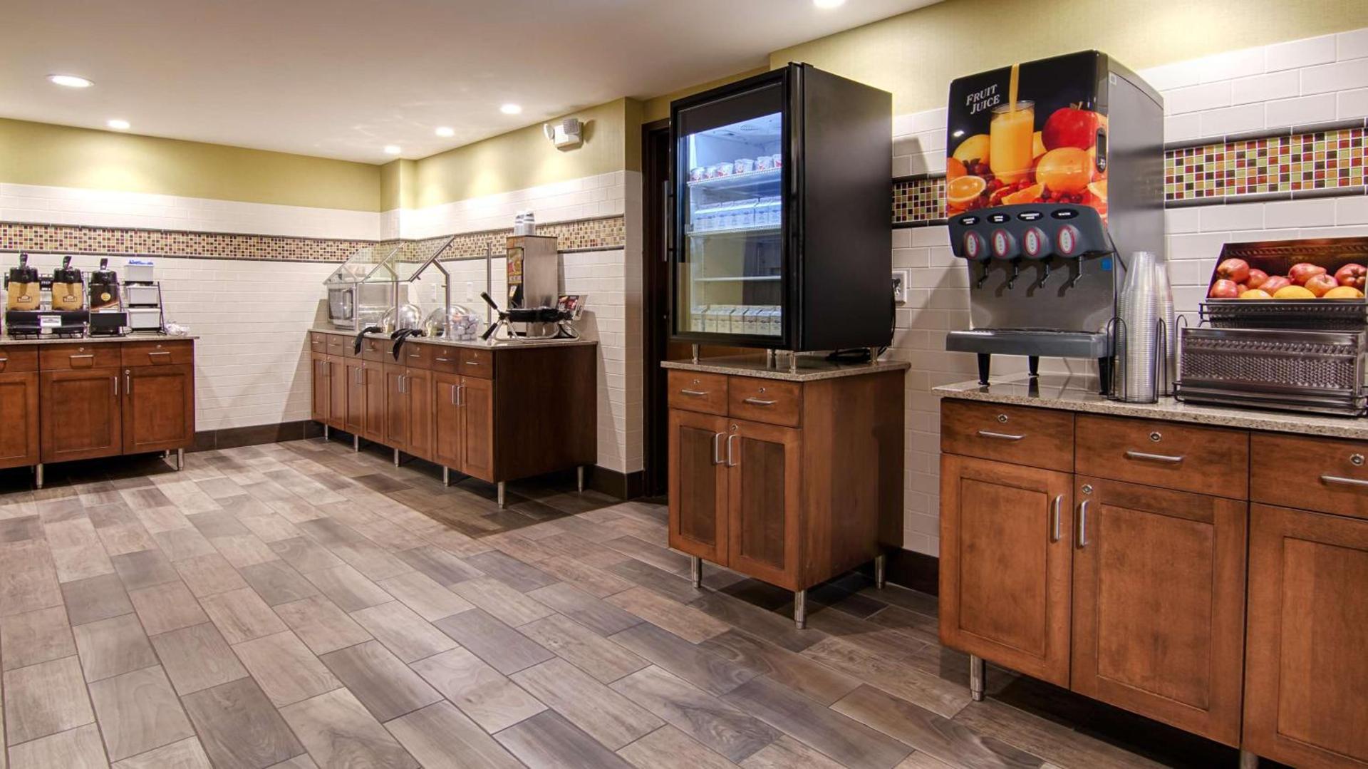 Best Western Plus New Ulm photo 4