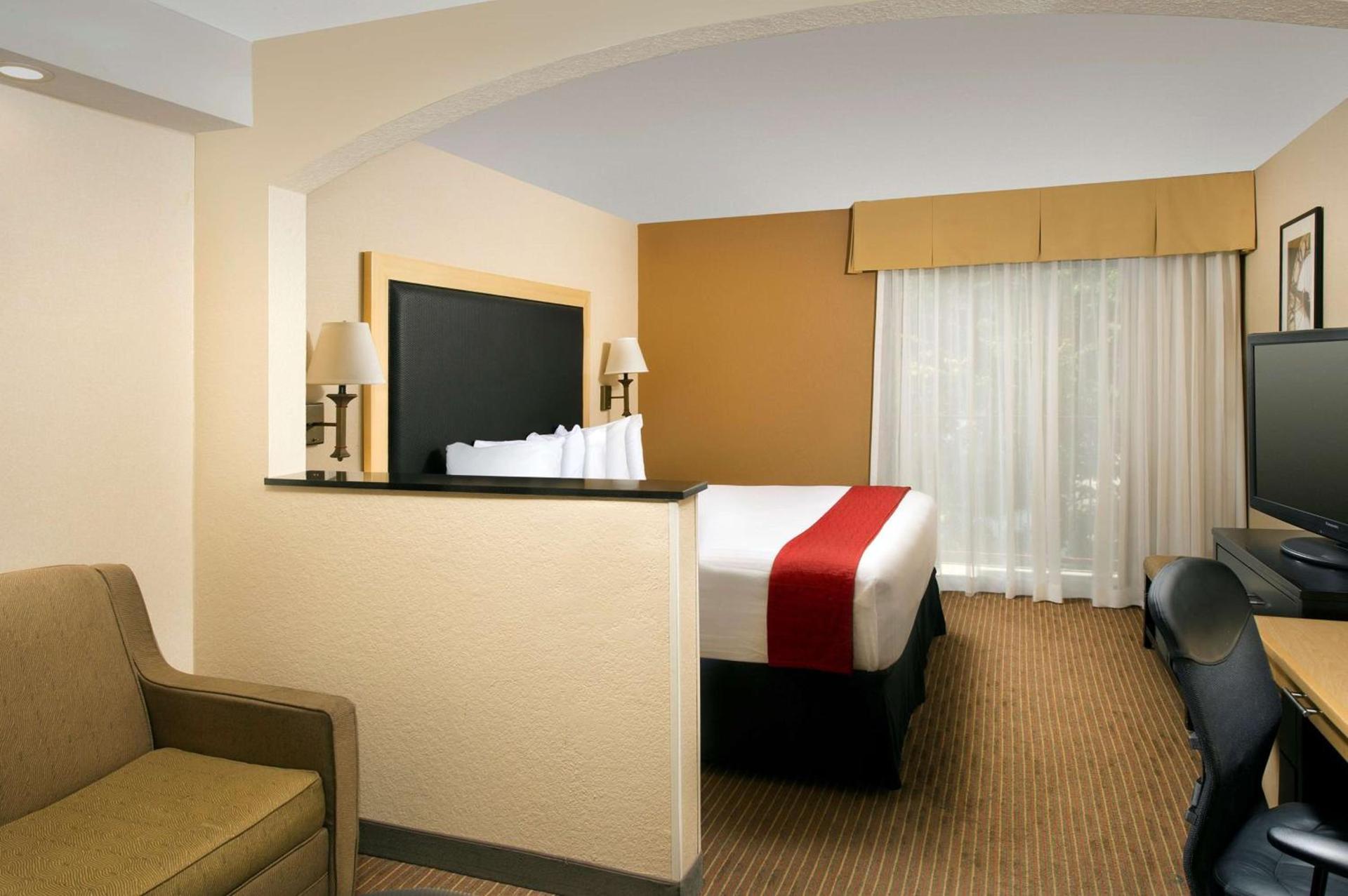 Best Western Alamo Suites photo 6
