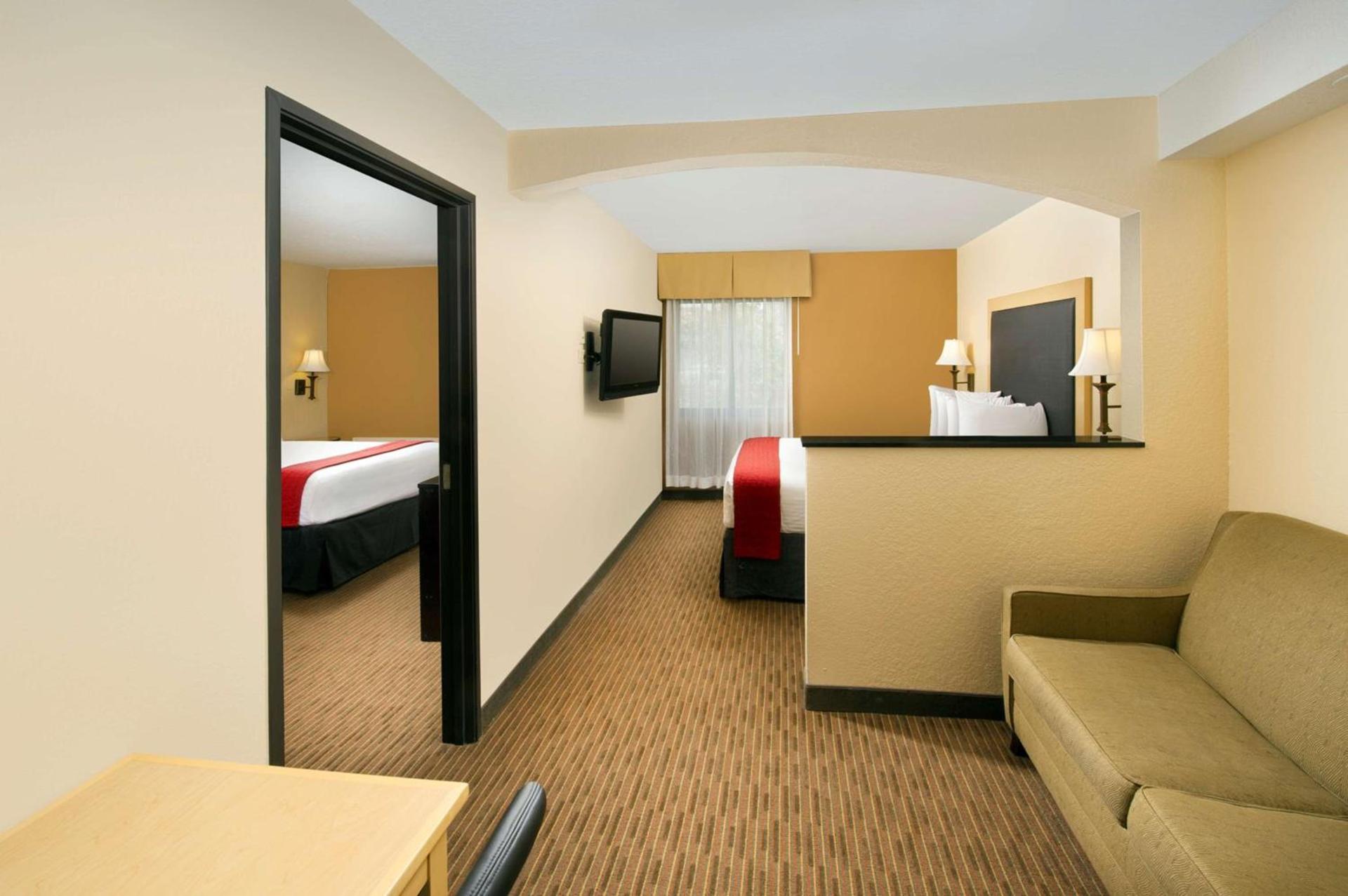 Best Western Alamo Suites photo 8