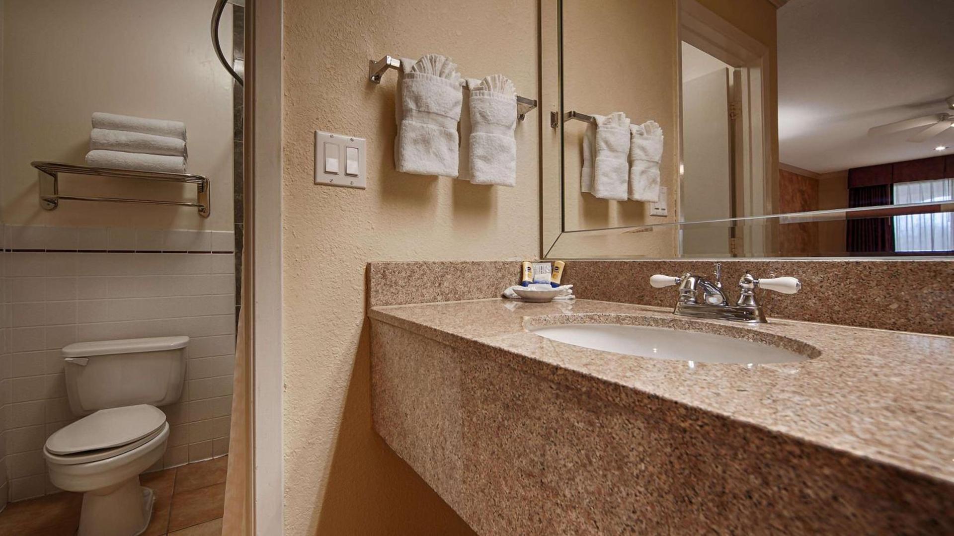 Best Western Pearland Inn photo 15