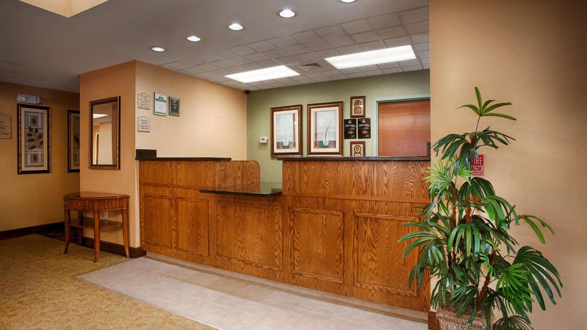 Best Western Plus Edison Inn photo 9